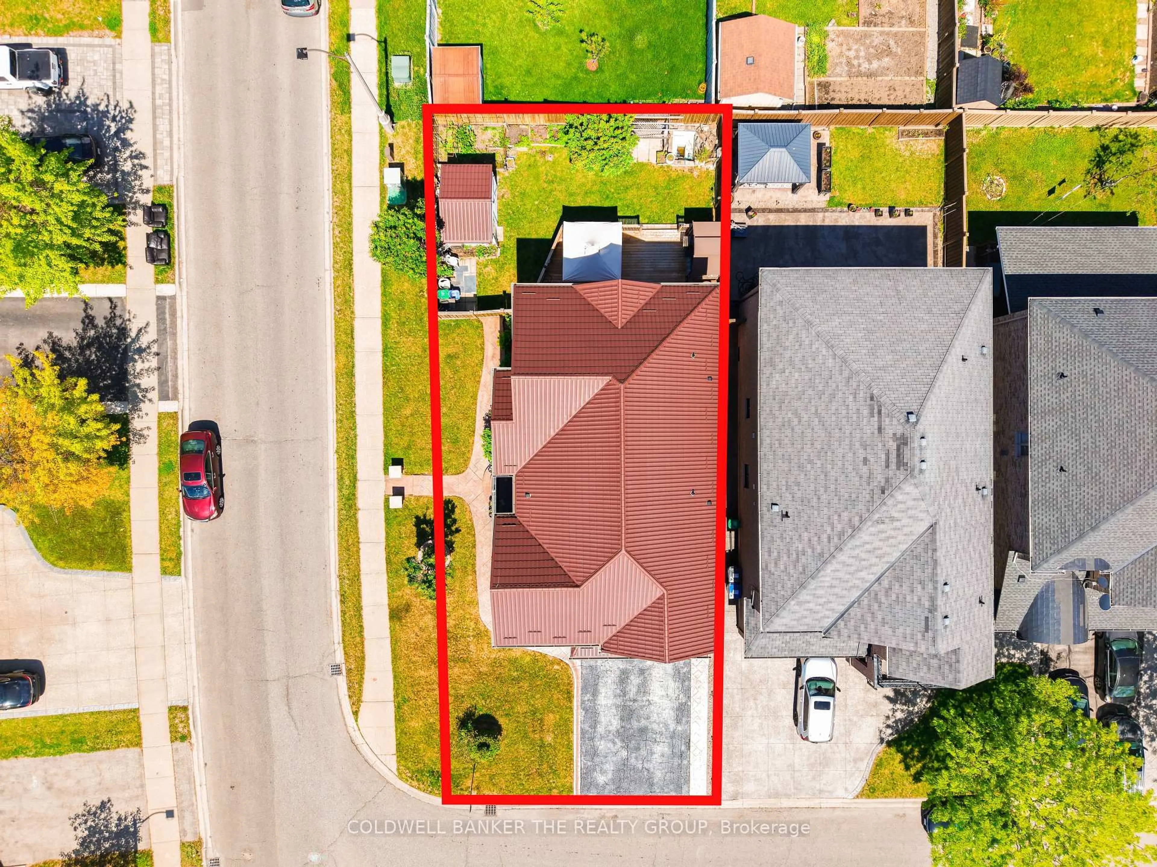 A pic from outside/outdoor area/front of a property/back of a property/a pic from drone, street for 64 Calderstone Rd, Brampton Ontario L6P 2P1