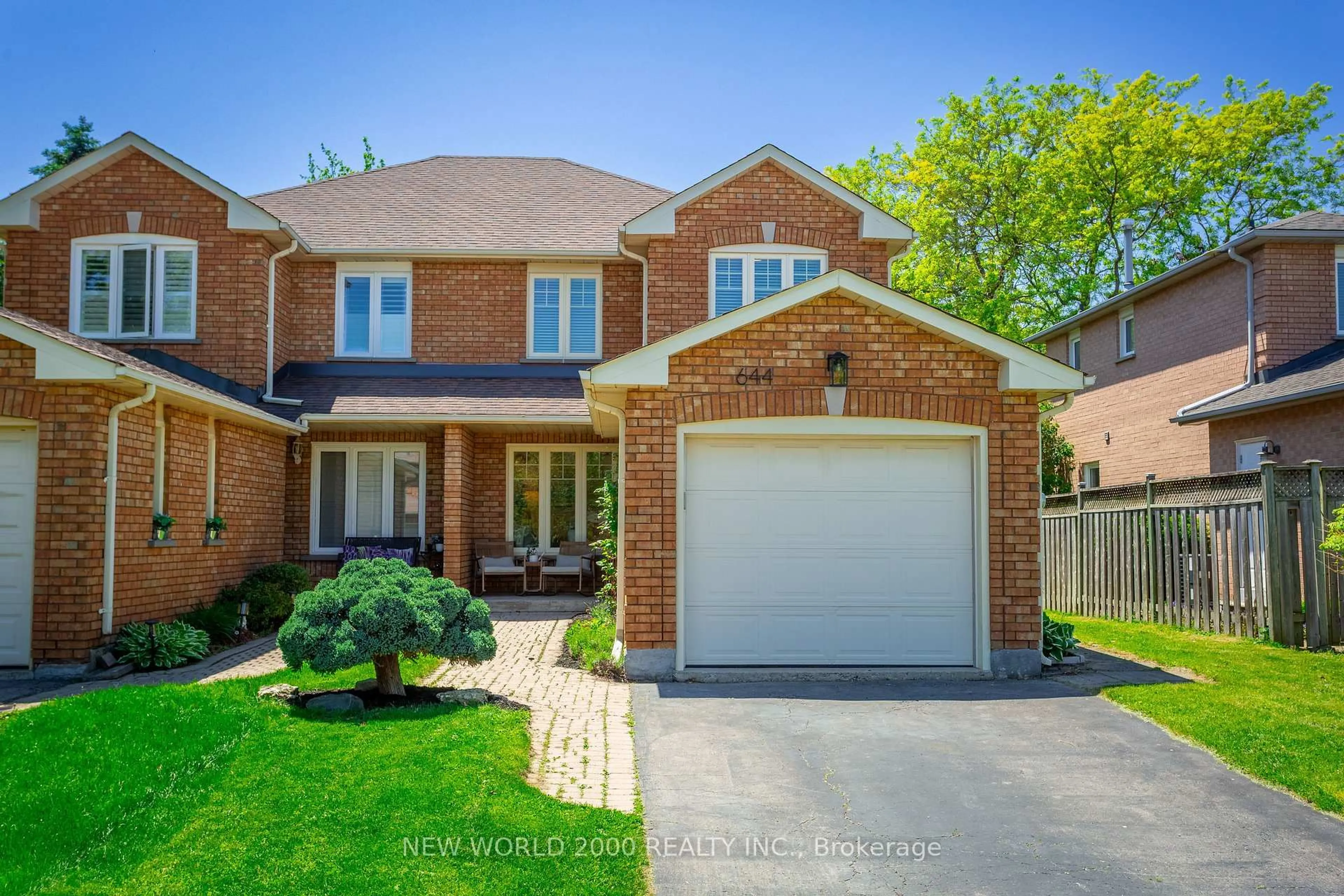 Home with brick exterior material, street for 644 Amelia Cres, Burlington Ontario L7L 6E5