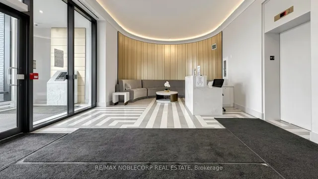 10 Gibbs Rd #616, Toronto 3
