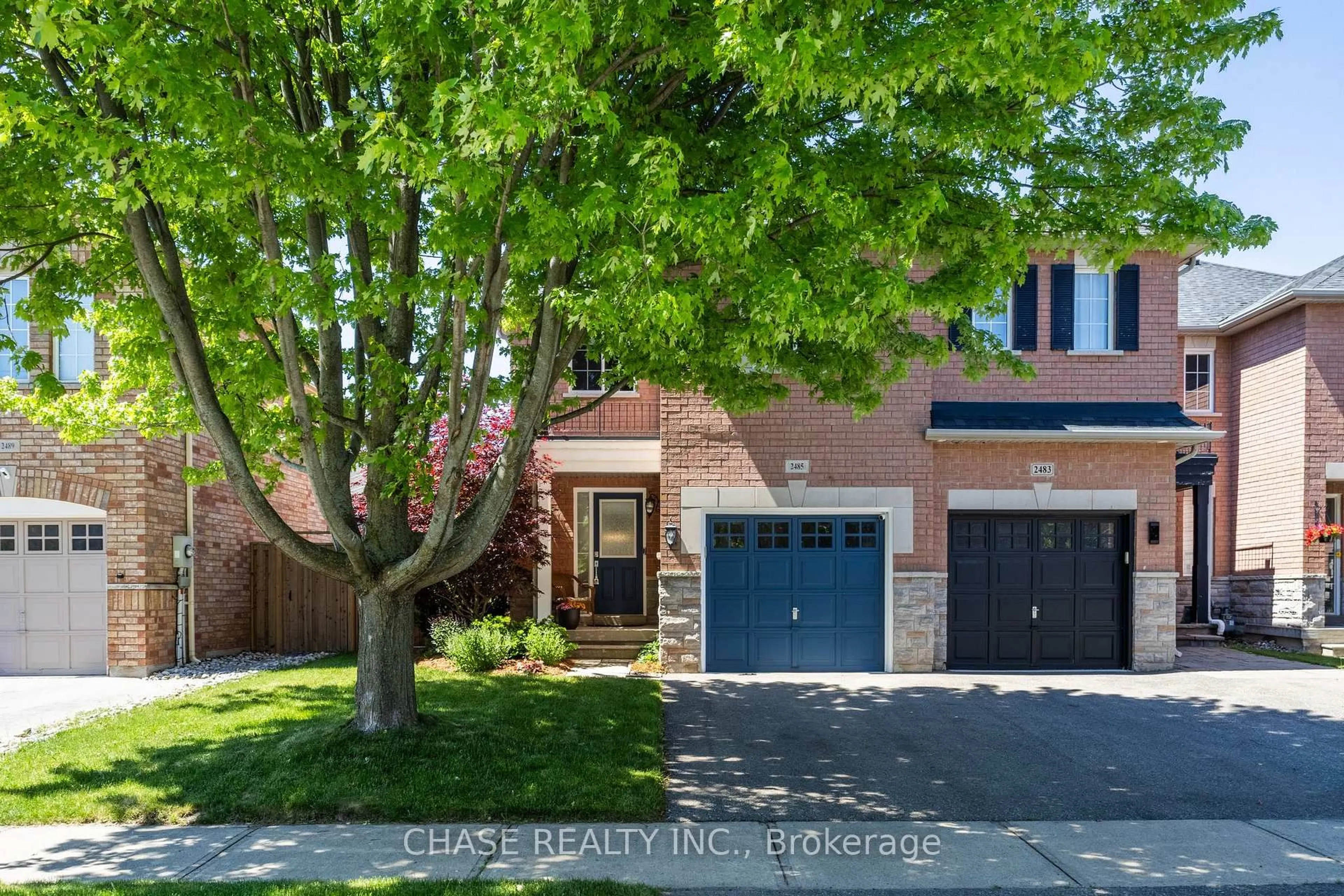 Home with brick exterior material, street for 2485 Newcastle Cres, Oakville Ontario L6M 4P3