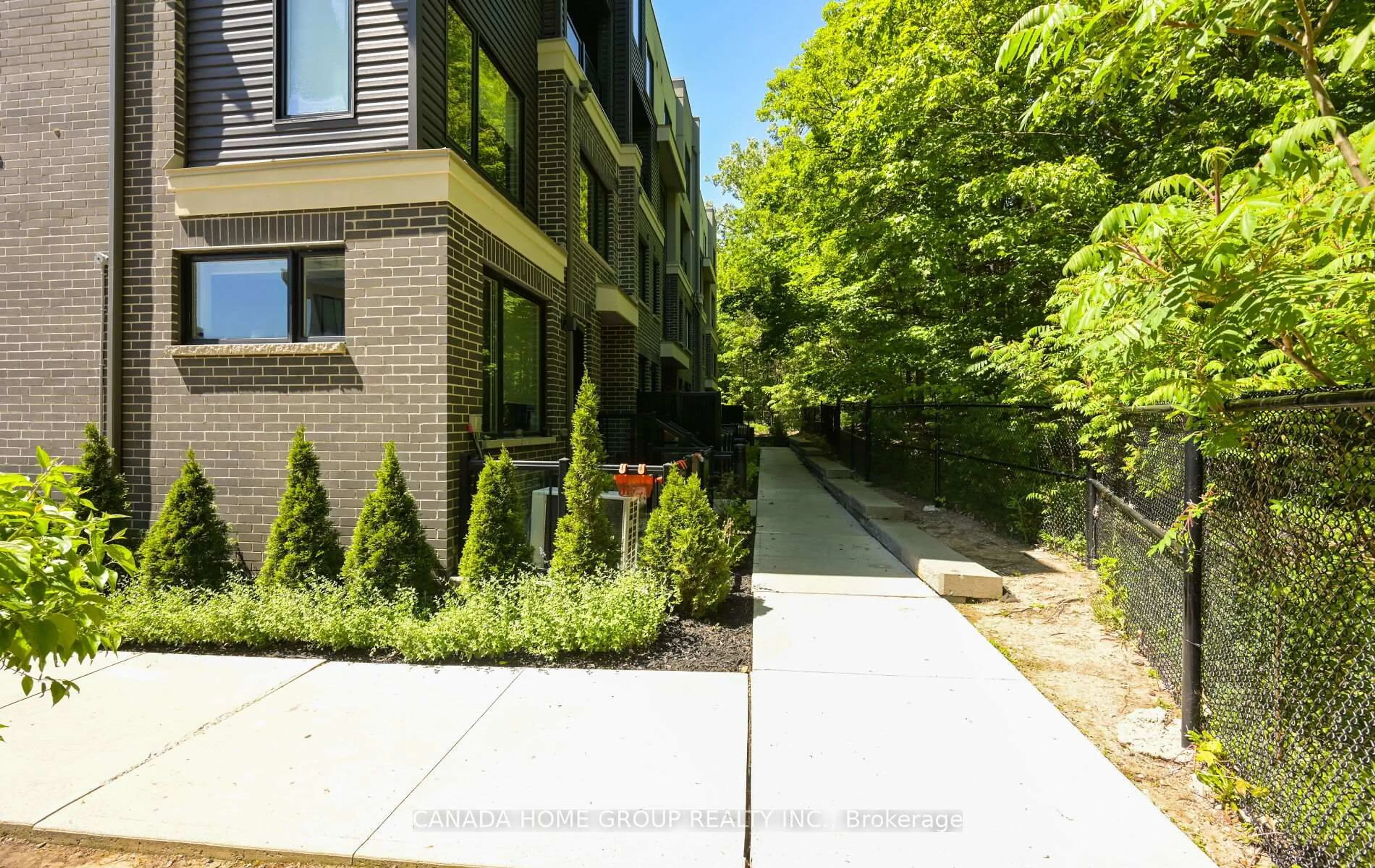 Patio, street for 3492 Widdicombe Way #12, Mississauga Ontario L5L 0B8