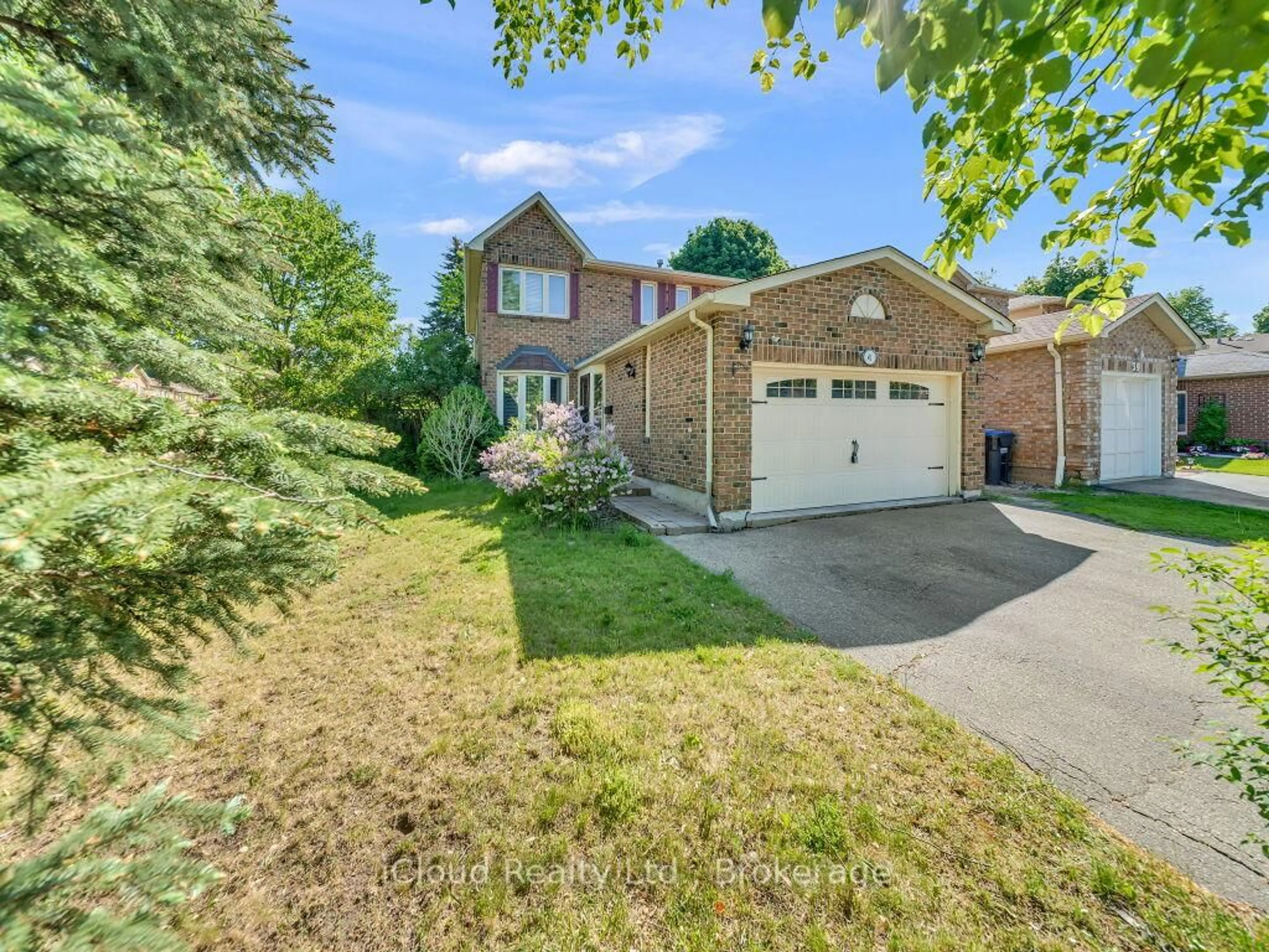 A pic from outside/outdoor area/front of a property/back of a property/a pic from drone, street for 41 Mount Pleasant Dr, Brampton Ontario L9Z 2P3