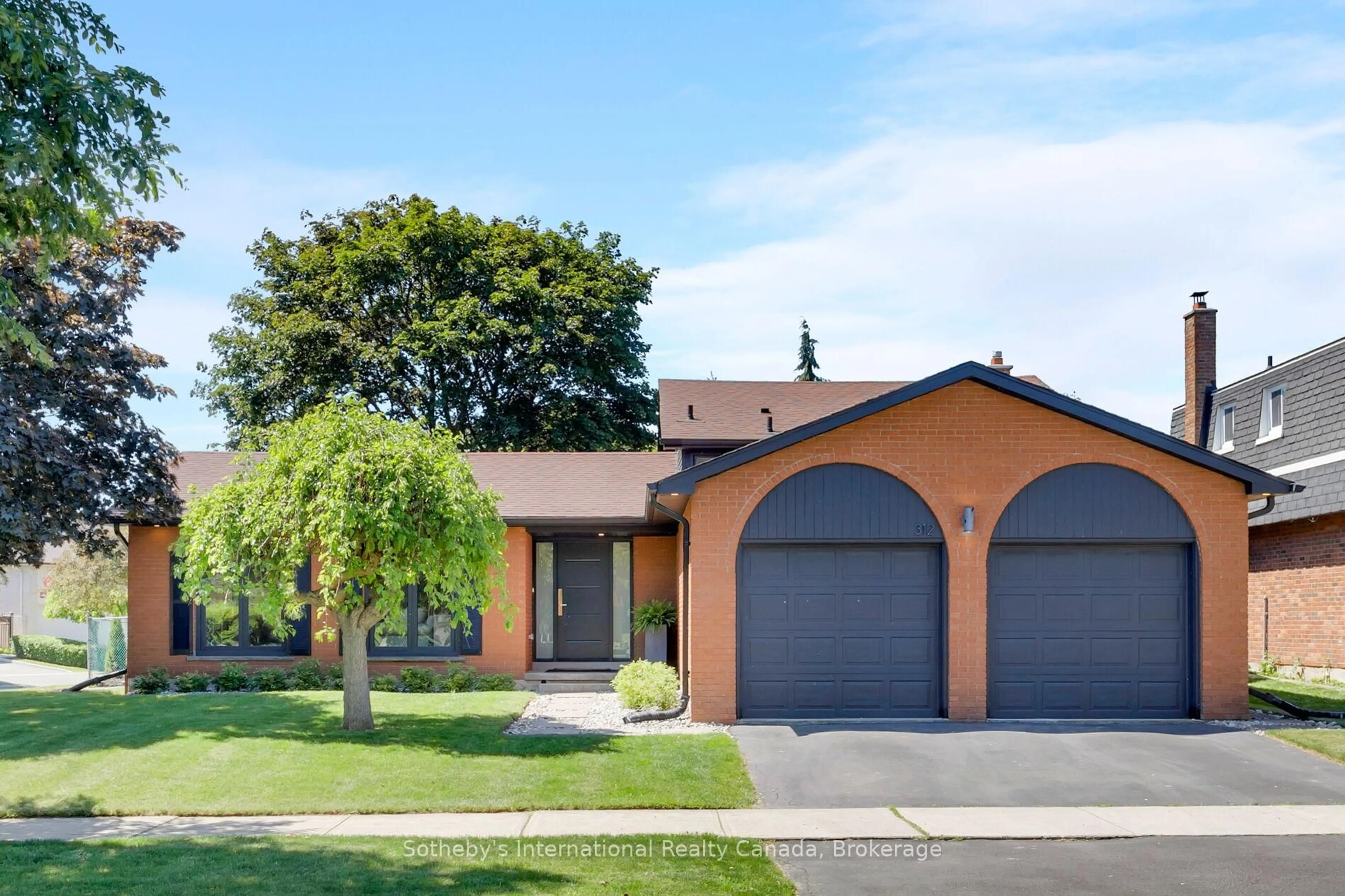 Home with brick exterior material, street for 312 Pinegrove Rd, Oakville Ontario L6K 3R1