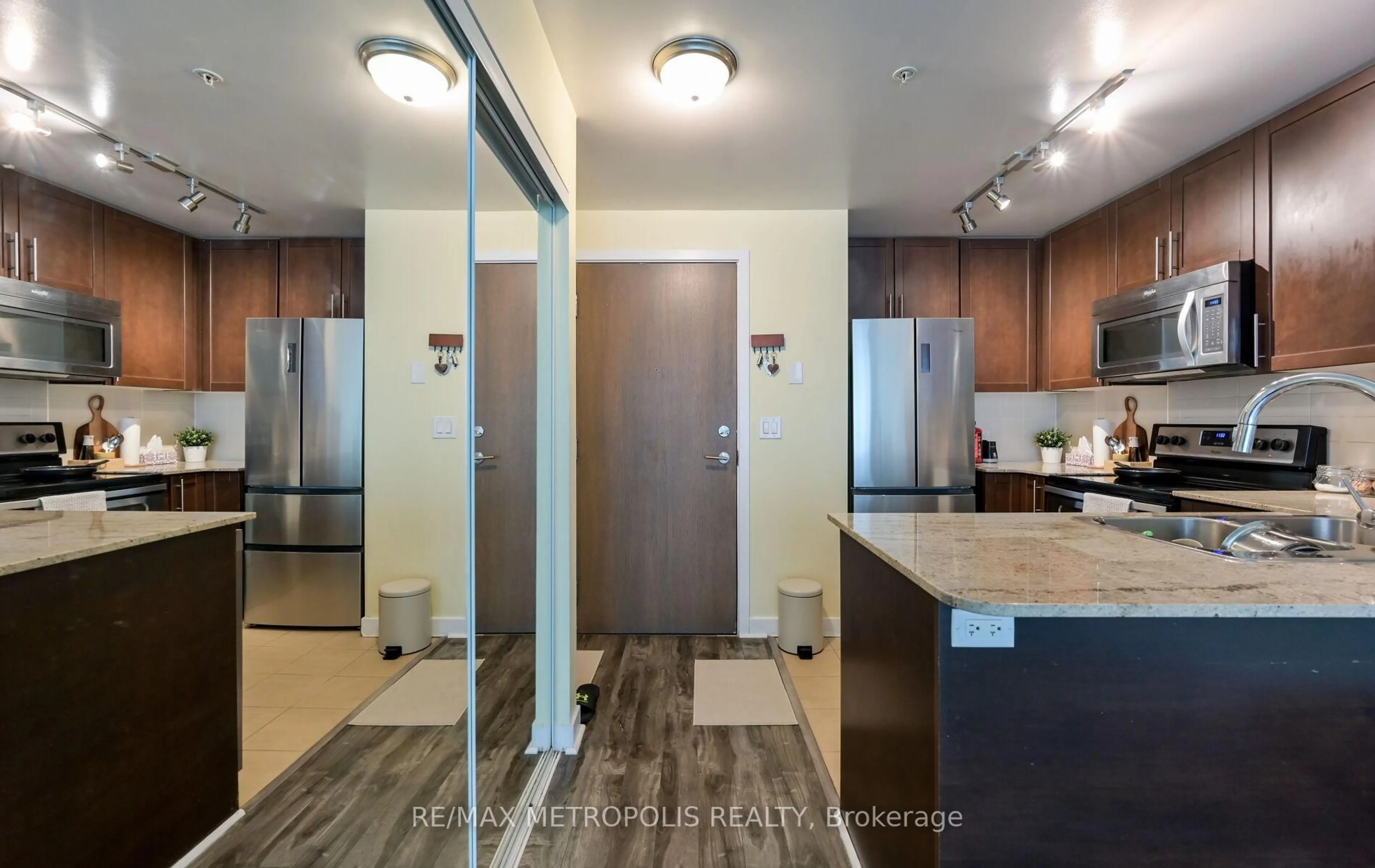 Unknown for 3985 Grand Park Dr #1004, Mississauga Ontario L5B 0H8