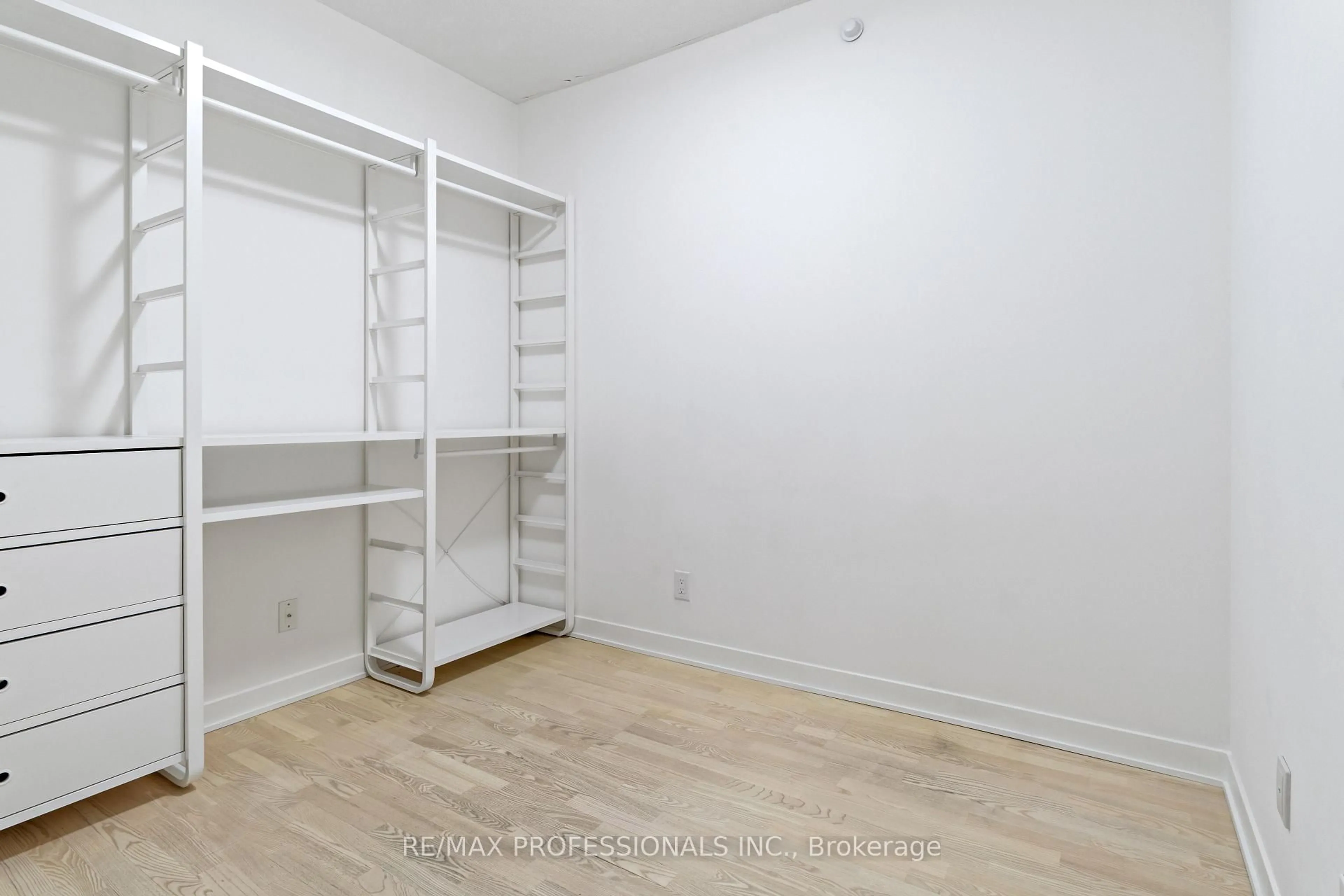 Storage room or clothes room or walk-in closet for 90 Park Lawn Rd #1708, Toronto Ontario M8Y 0B6
