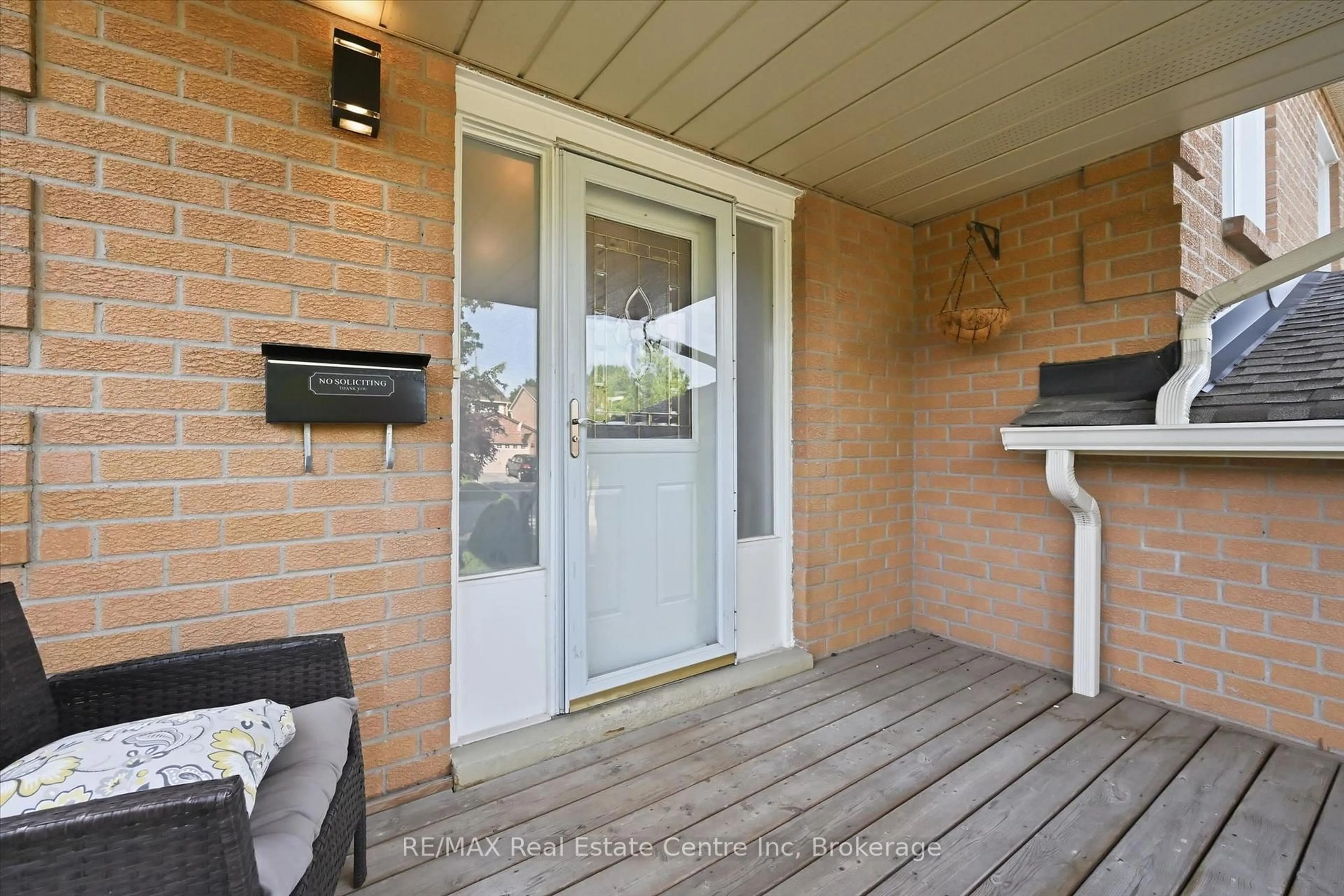 Unknown for 580 Clover Park Cres, Milton Ontario L9T 4W1