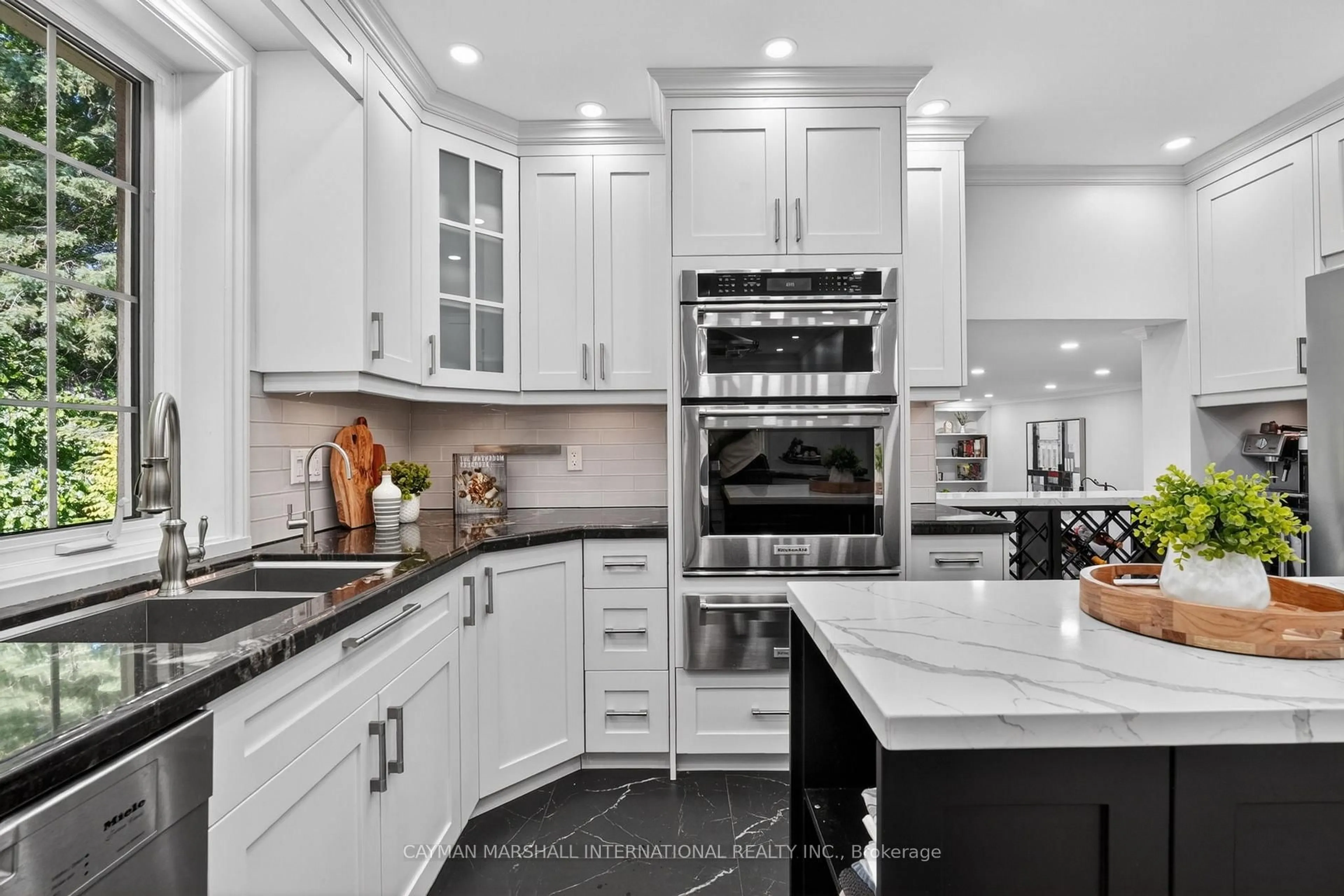 Unknown for 1412 Trotwood Ave, Mississauga Ontario L5G 3Z6