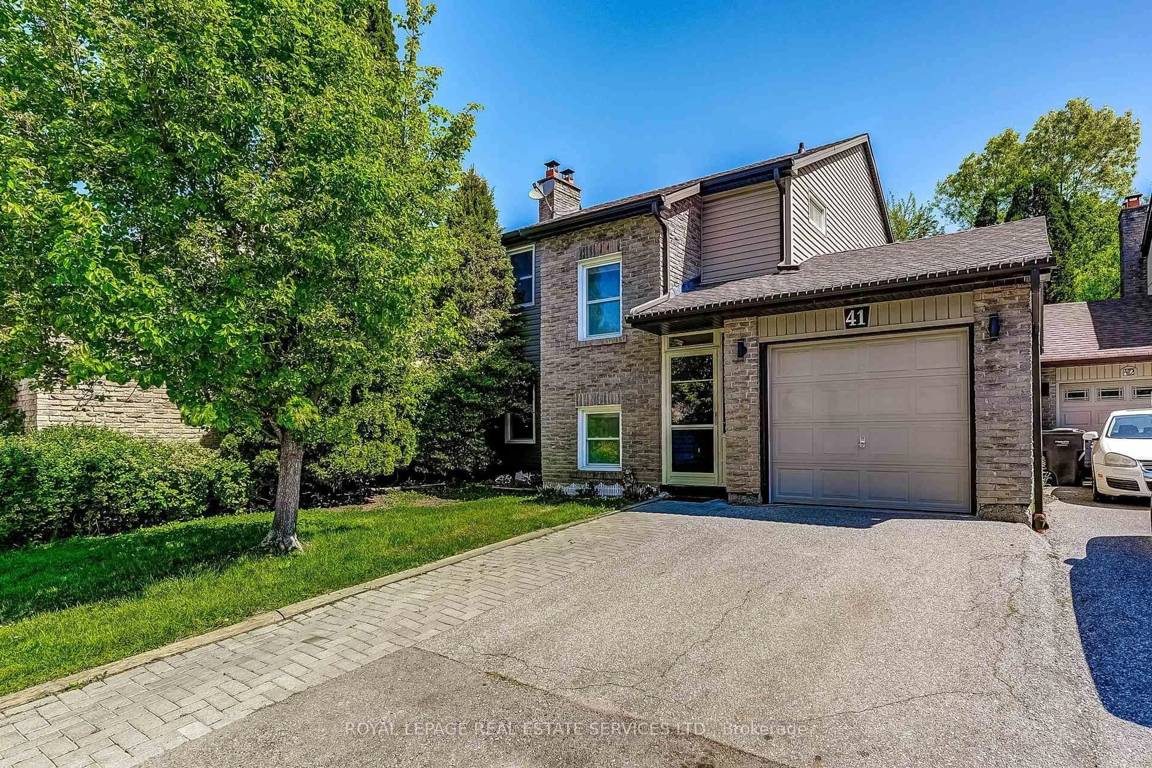 Home with brick exterior material, street for 41 Neuchatel Pl #41, Mississauga Ontario L5N 6A7