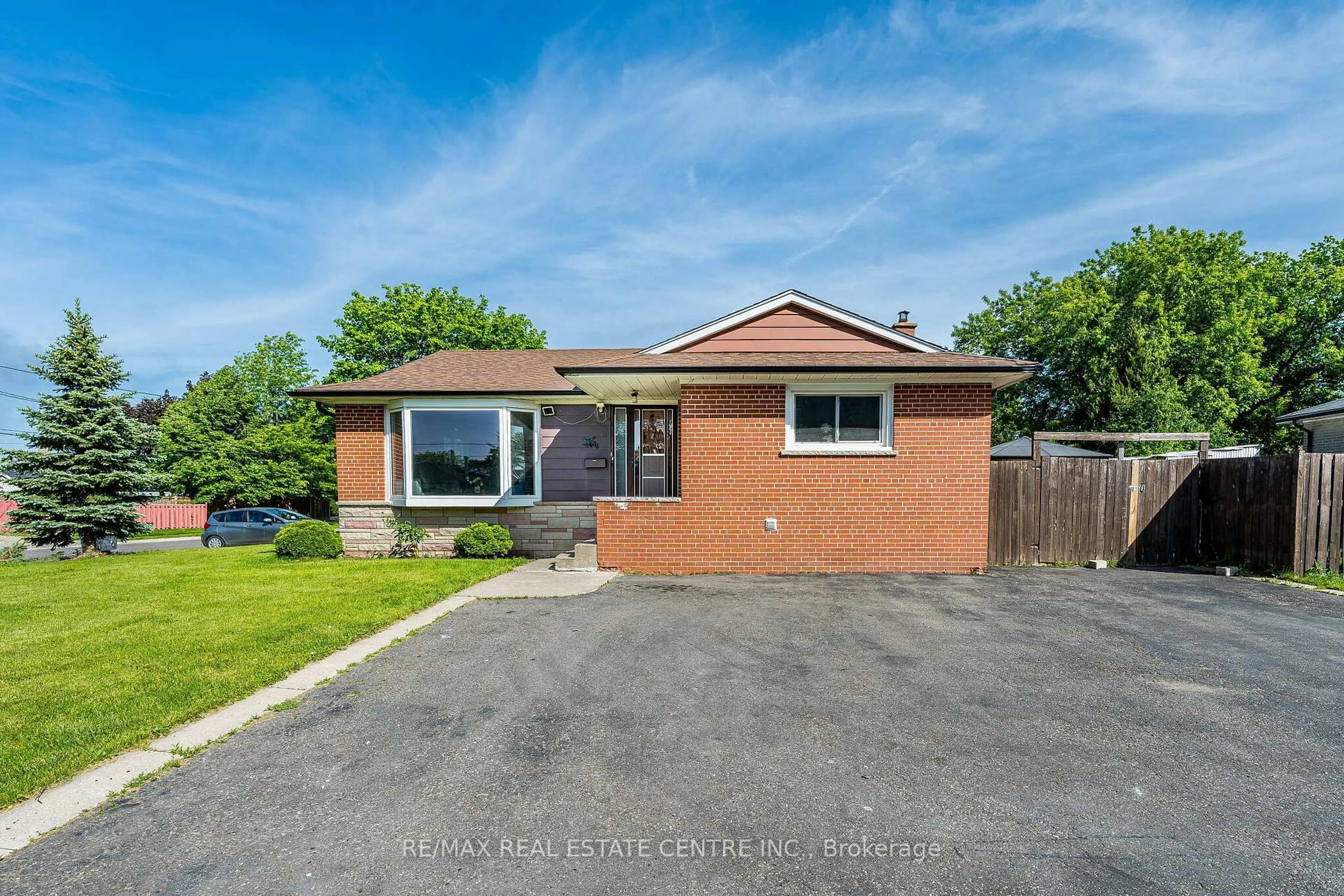 Home with brick exterior material, street for 2 Milner Rd, Brampton Ontario L6W 3A5