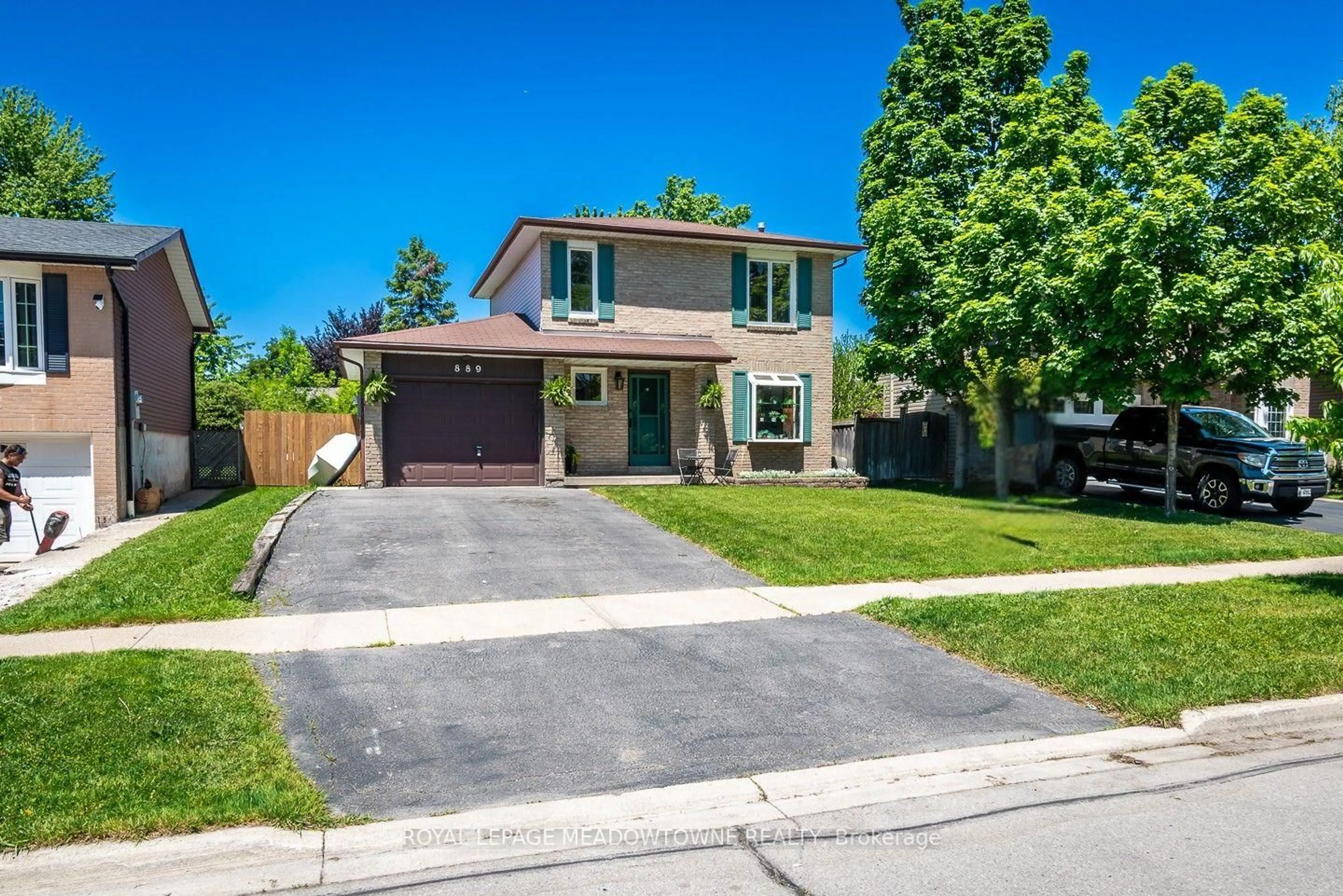 Home with brick exterior material, street for 889 Morley Ave, Milton Ontario L9T 4Y2