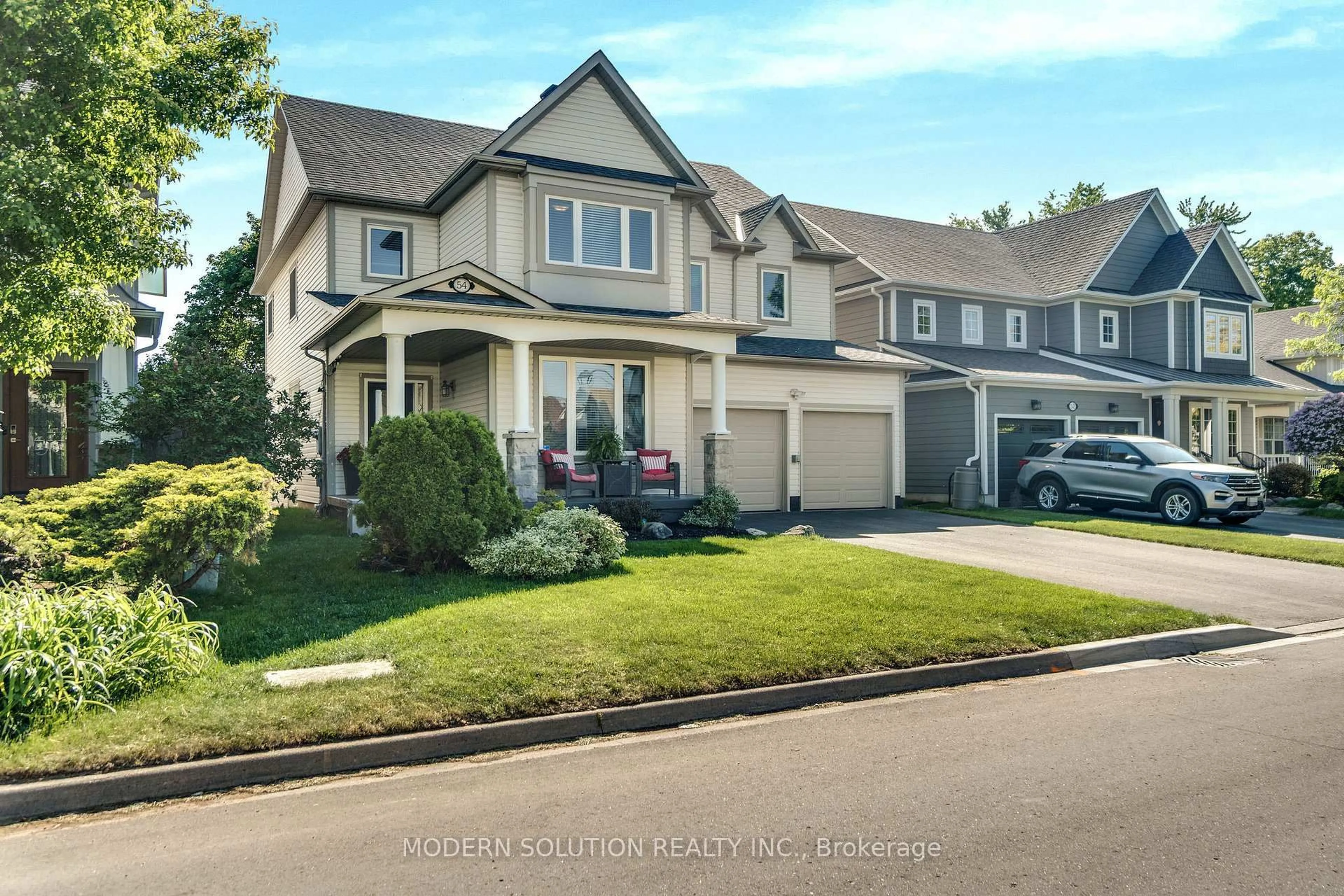 Home with vinyl exterior material, street for 54 Somerville Rd, Halton Hills Ontario L7J 2Z9