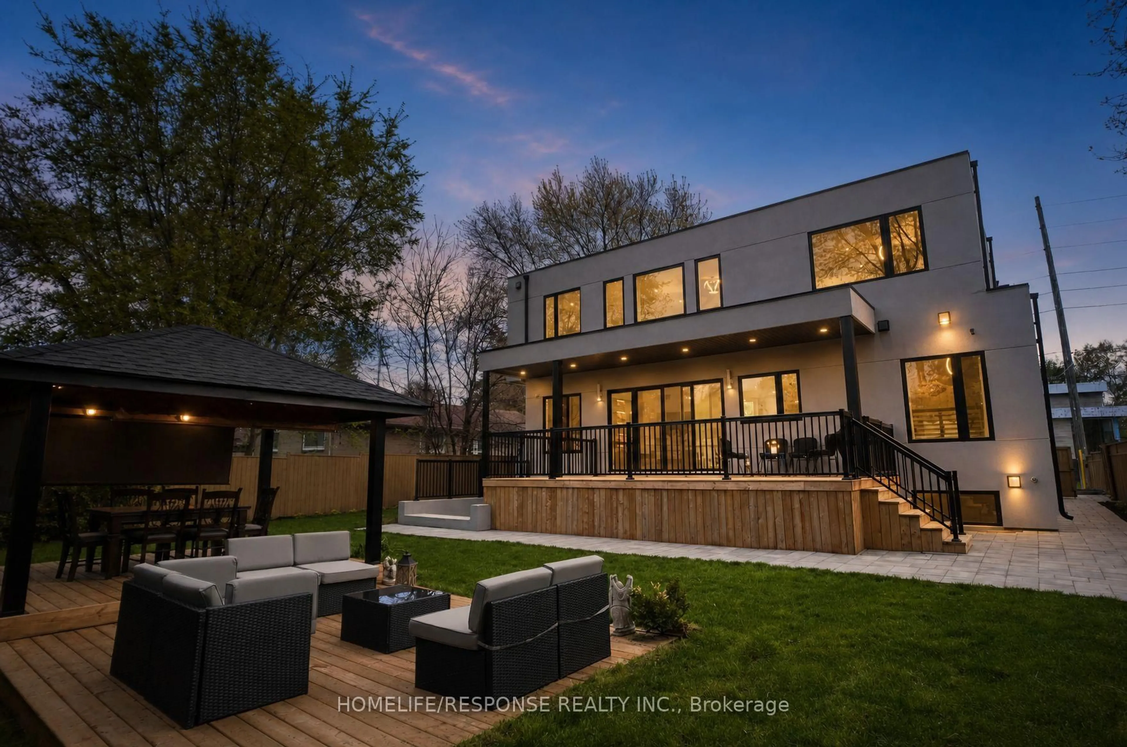 Unknown for 1235 Whittington Rd, Mississauga Ontario L5J 3J8