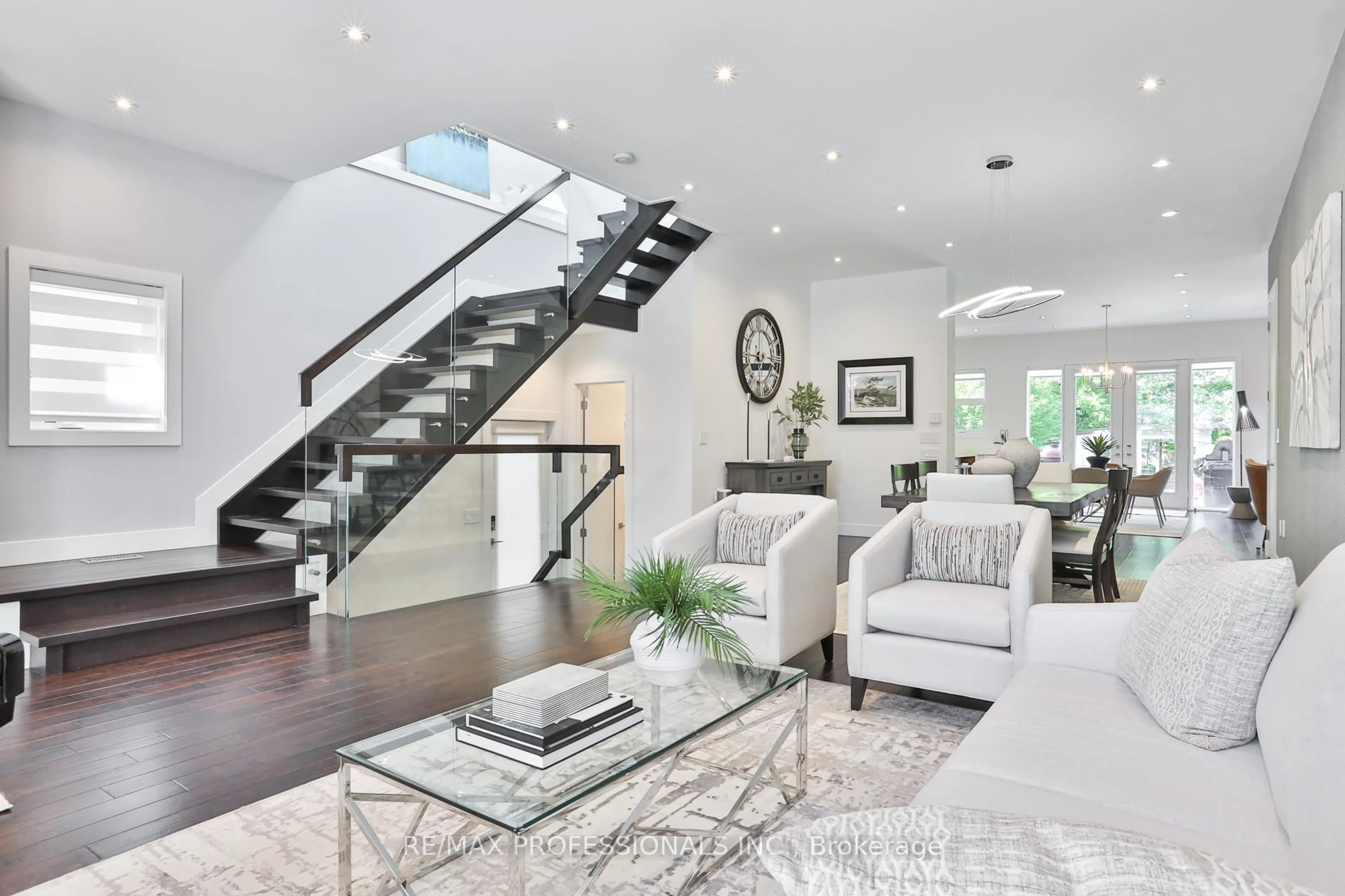 Unknown for 54 Renown Rd, Toronto Ontario M9A 2E5