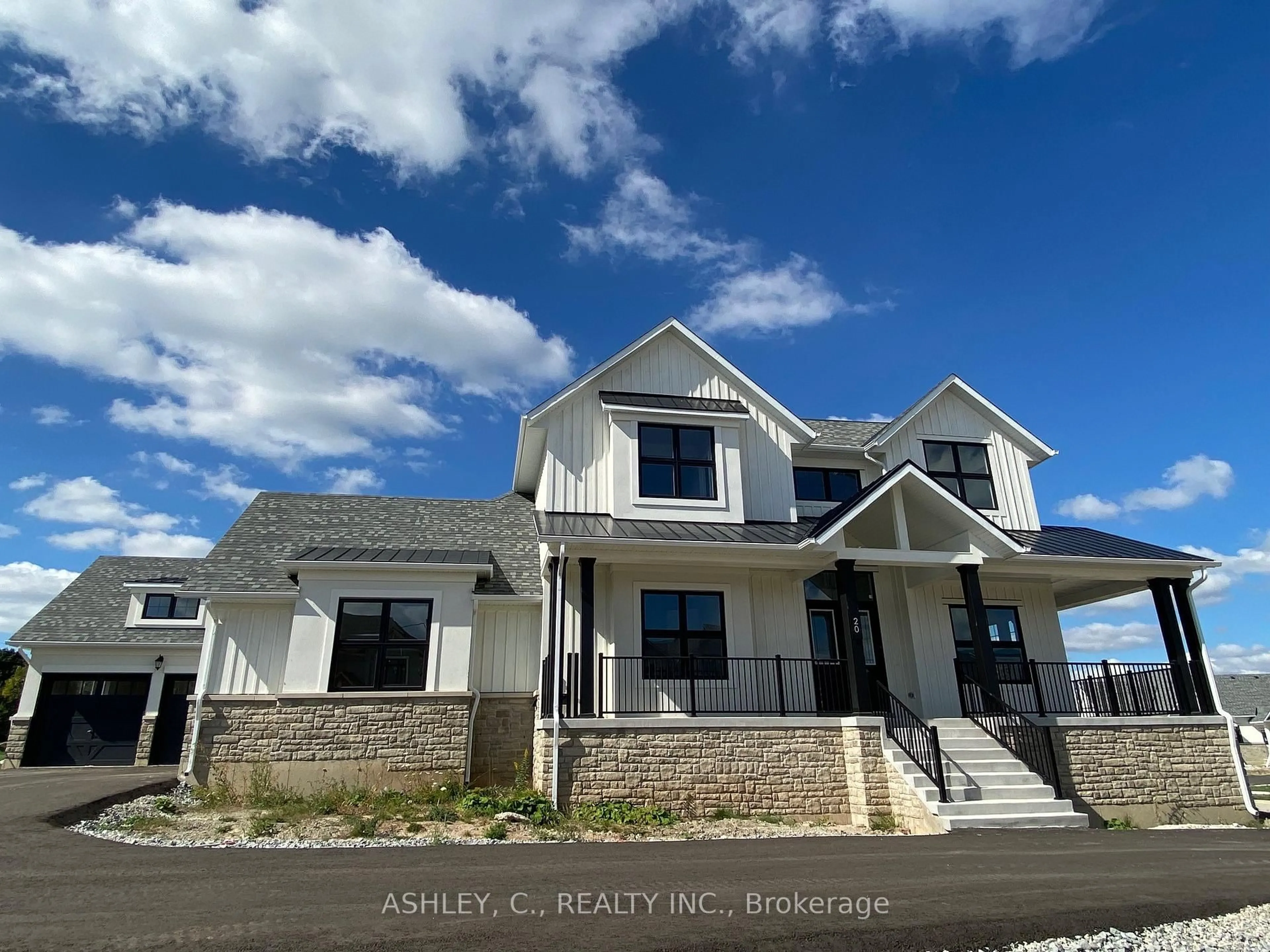 Home with vinyl exterior material, unknown for 20 Chinaberry Rd, Caledon Ontario L7K 2R7