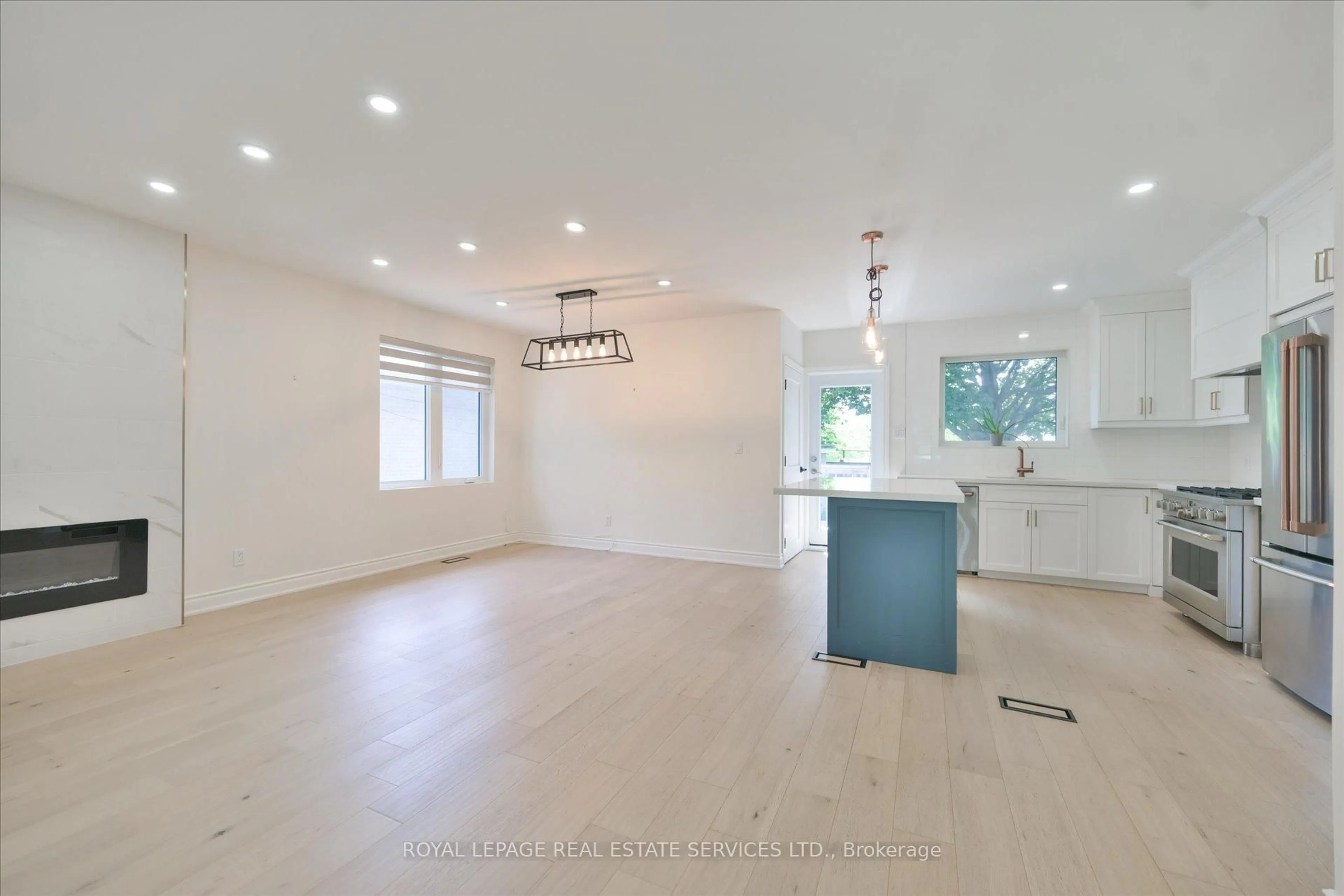 Open concept kitchen, unknown for 18 Celestine Dr, Toronto Ontario M9R 3N1