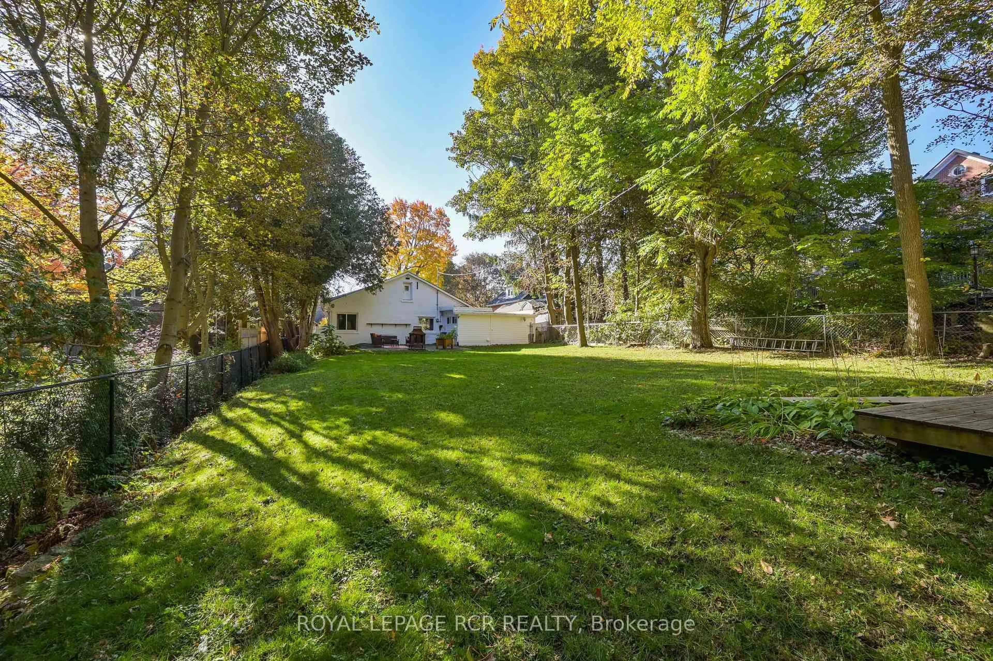 A pic from outside/outdoor area/front of a property/back of a property/a pic from drone, forest/trees view for 7 Third Ave, Orangeville Ontario L9W 1G8