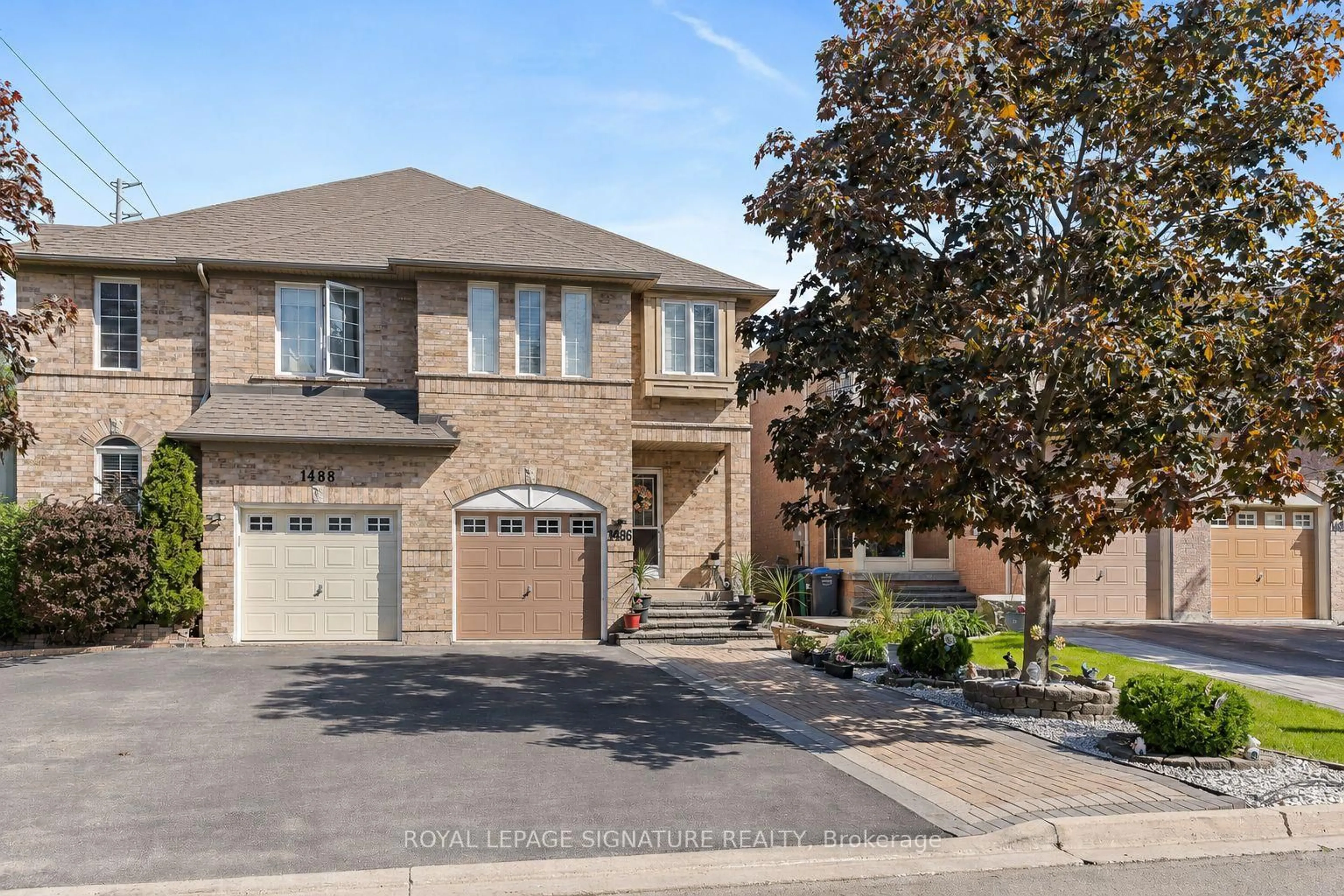 Home with brick exterior material, street for 1486 Spring Garden Crt, Mississauga Ontario L5N 8K5