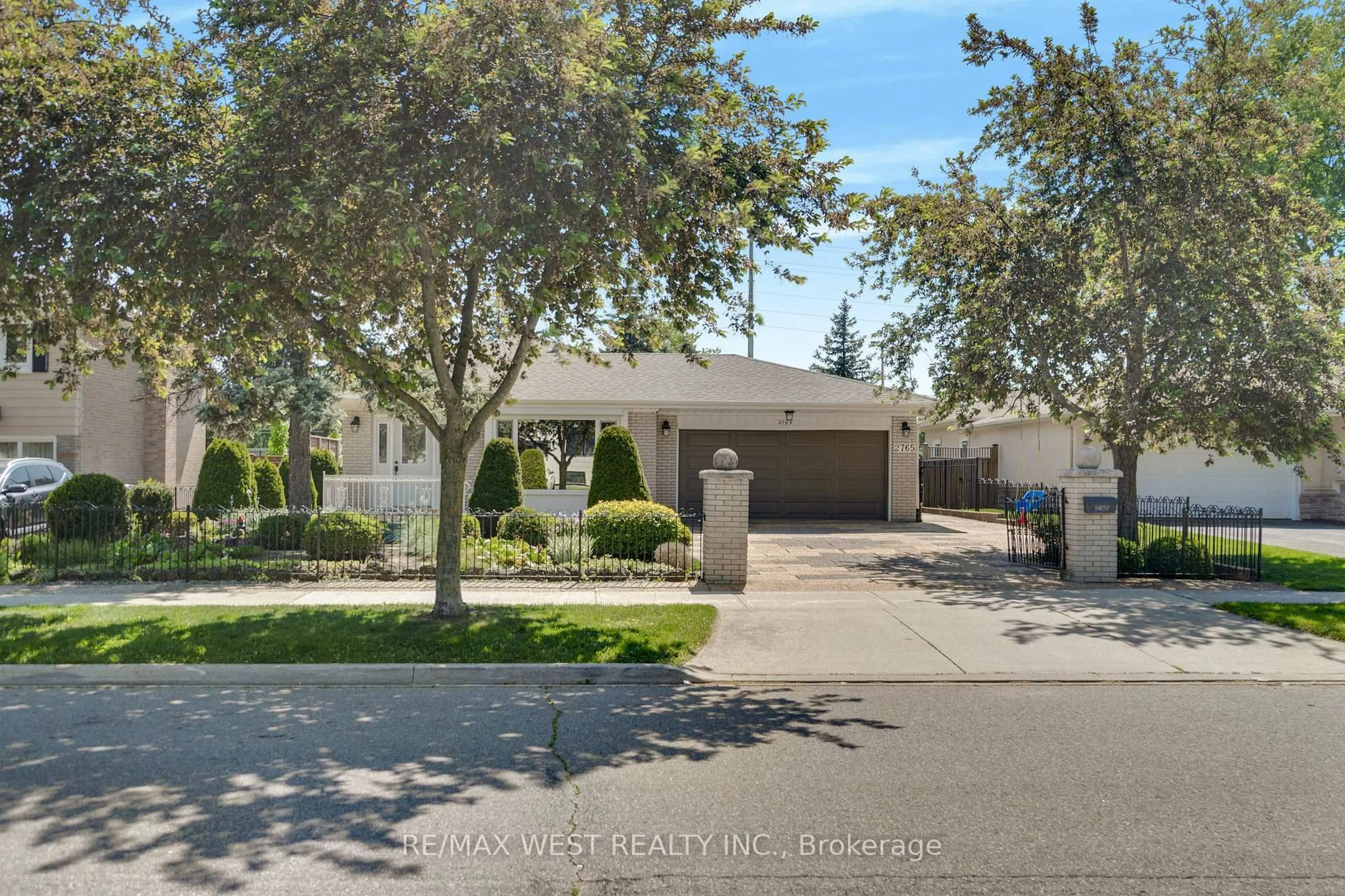 Unknown for 2765 Bushland Cres, Mississauga Ontario L5J 1X8