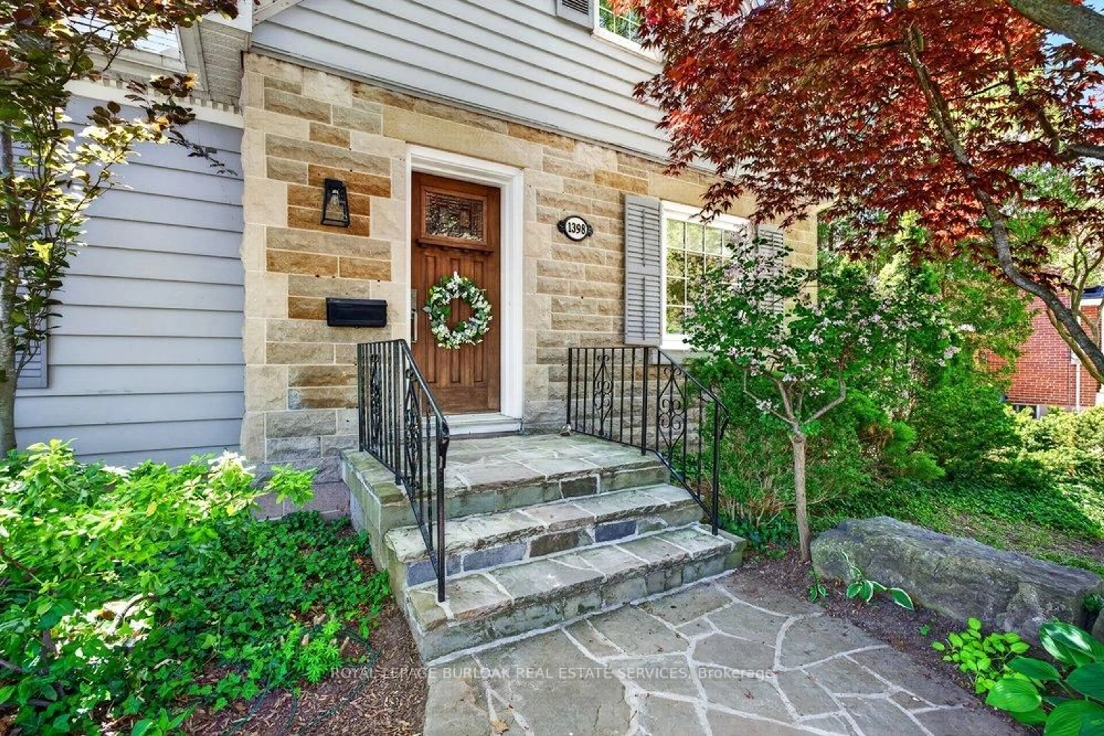 Unknown for 1398 Baldwin St, Burlington Ontario L7S 1K3