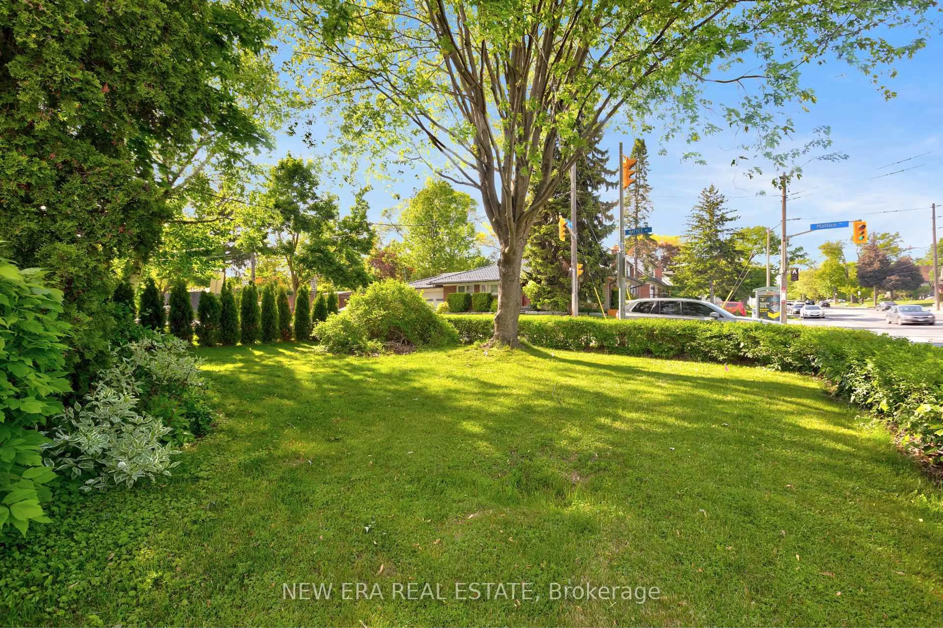 Unknown for 45 Mattice Ave, Toronto Ontario M9B 1T1