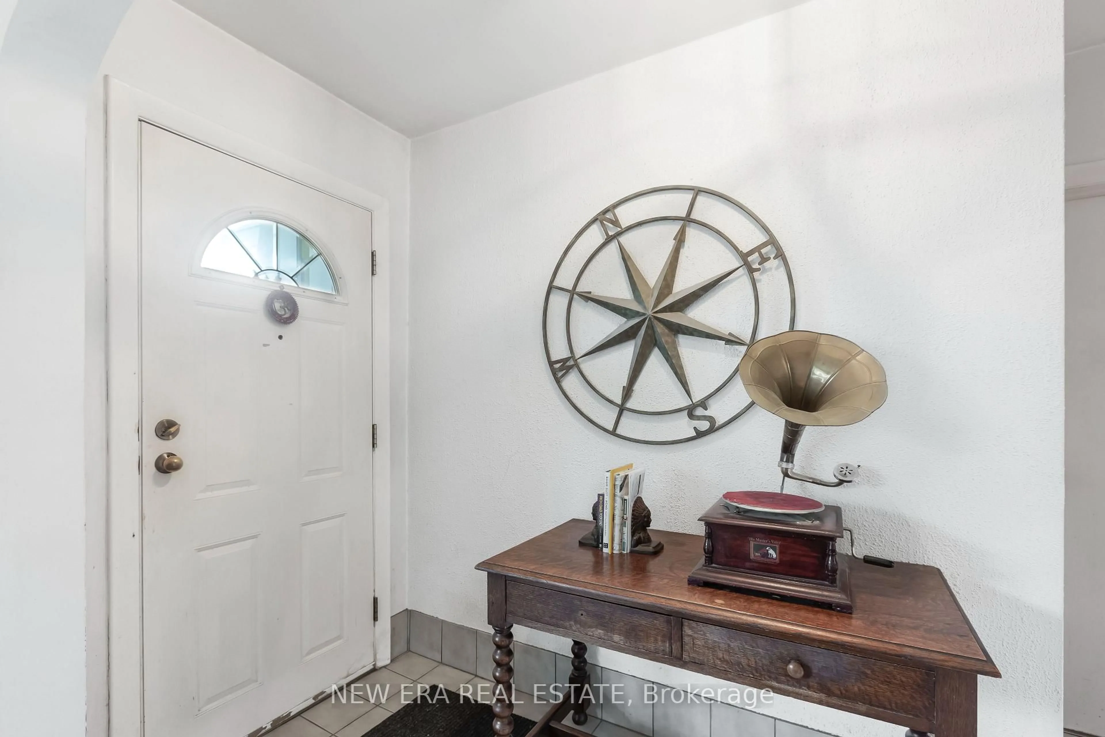 Indoor entryway for 45 Mattice Ave, Toronto Ontario M9B 1T1