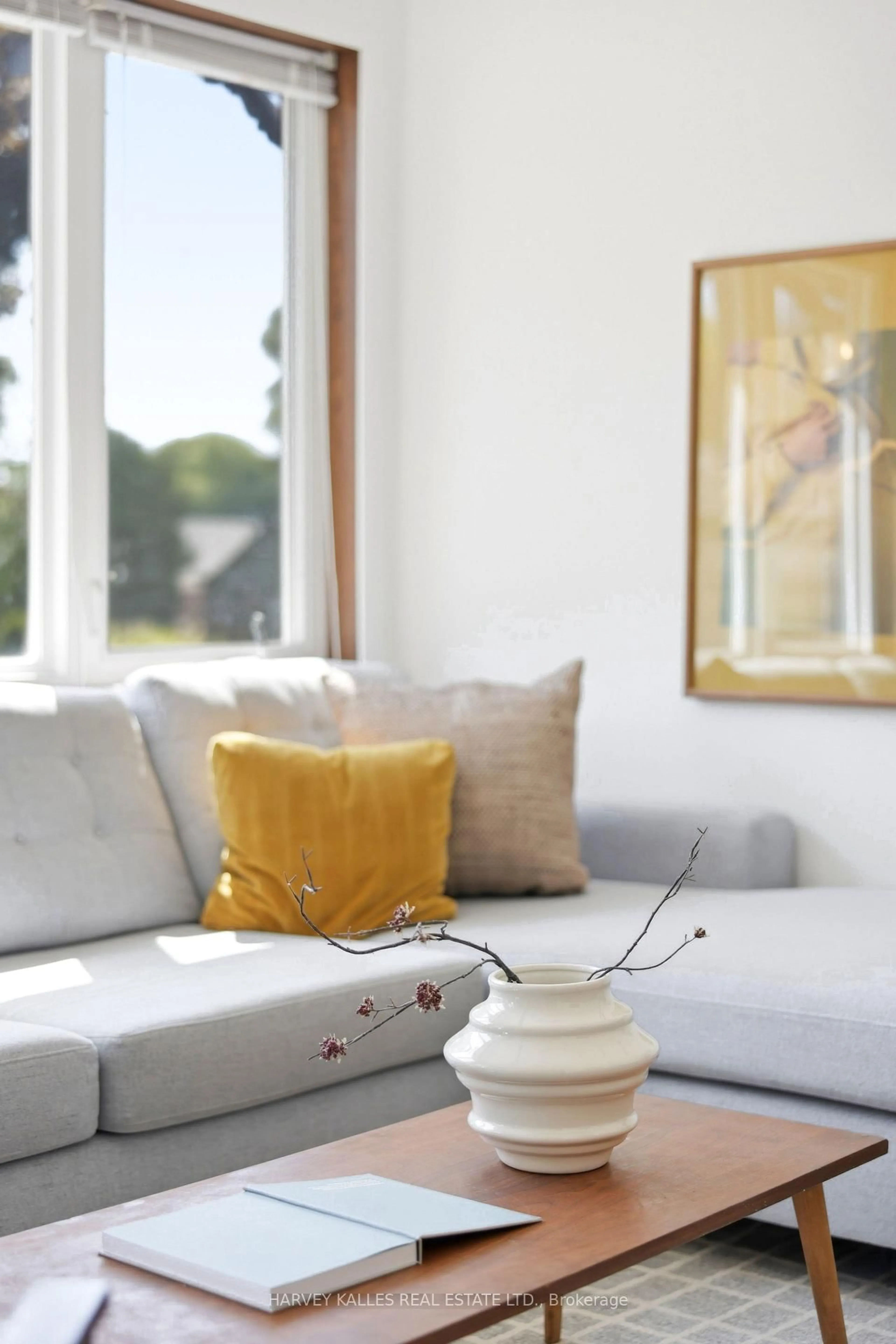 Living room with furniture, unknown for 96 Ennerdale Rd, Toronto Ontario M6E 4C6