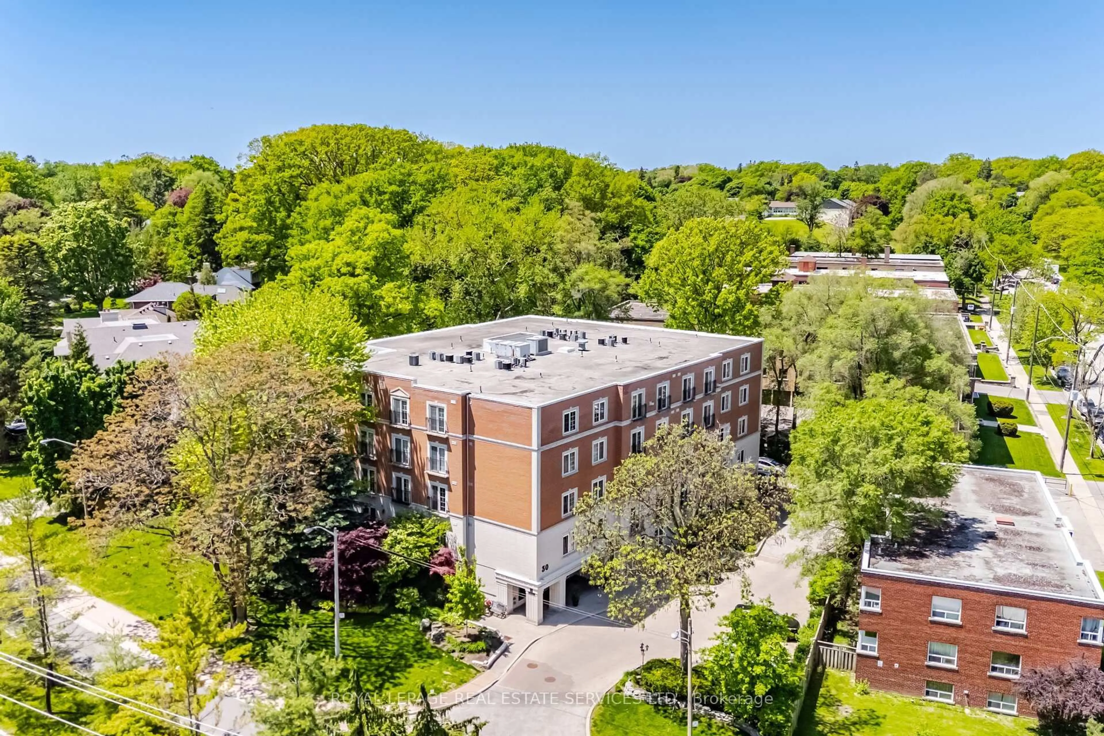 A pic from outside/outdoor area/front of a property/back of a property/a pic from drone, unknown for 30 Anglesey Blvd #PH403, Toronto Ontario M9A 3B5