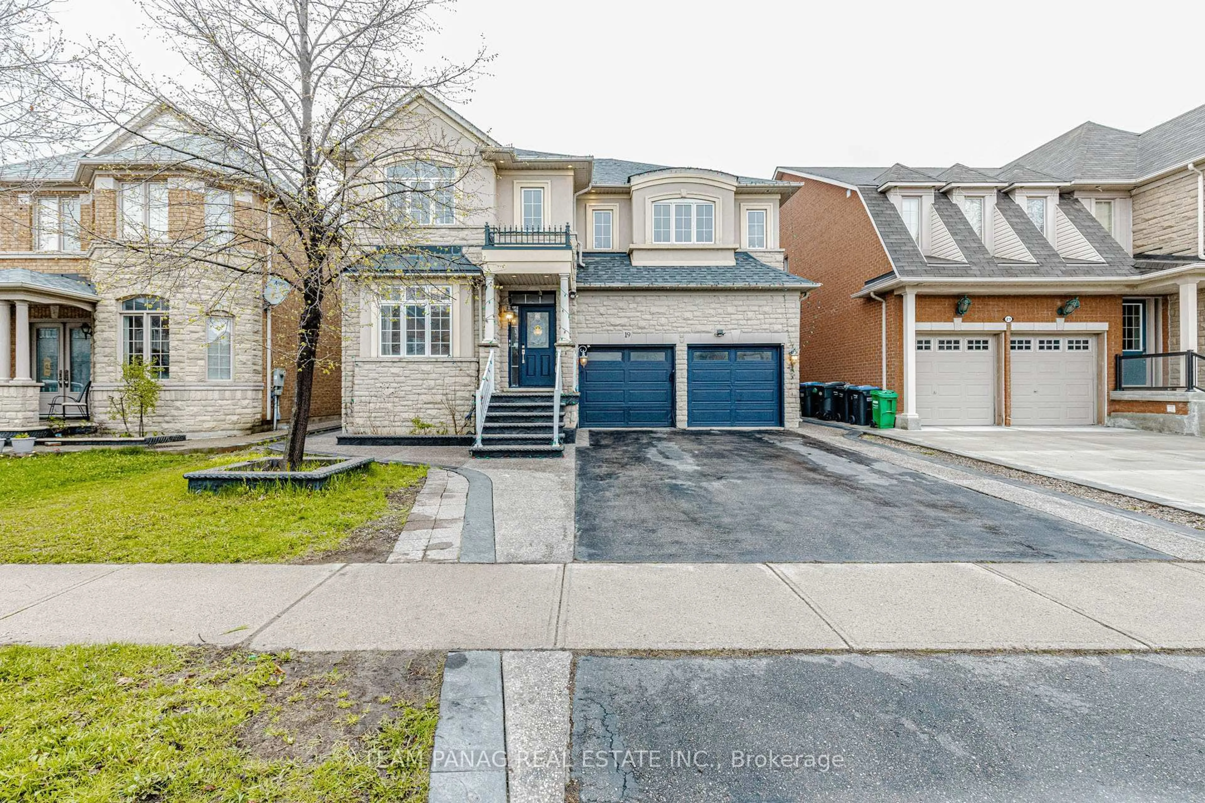 Unknown for 19 Valleycreek Dr, Brampton Ontario L6P 2B7