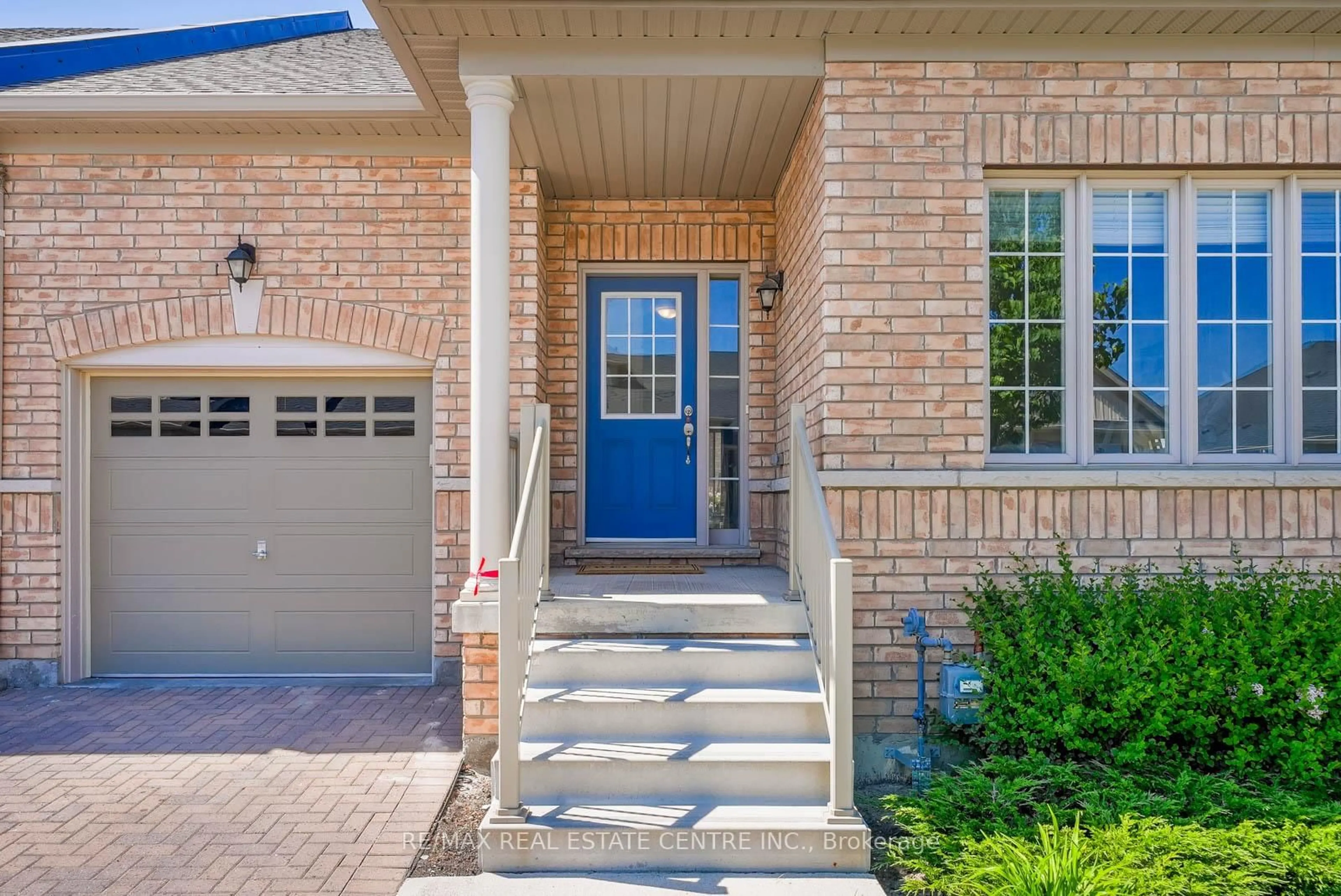 Home with brick exterior material, street for 11 Overlea Dr, Brampton Ontario L6R 4B5