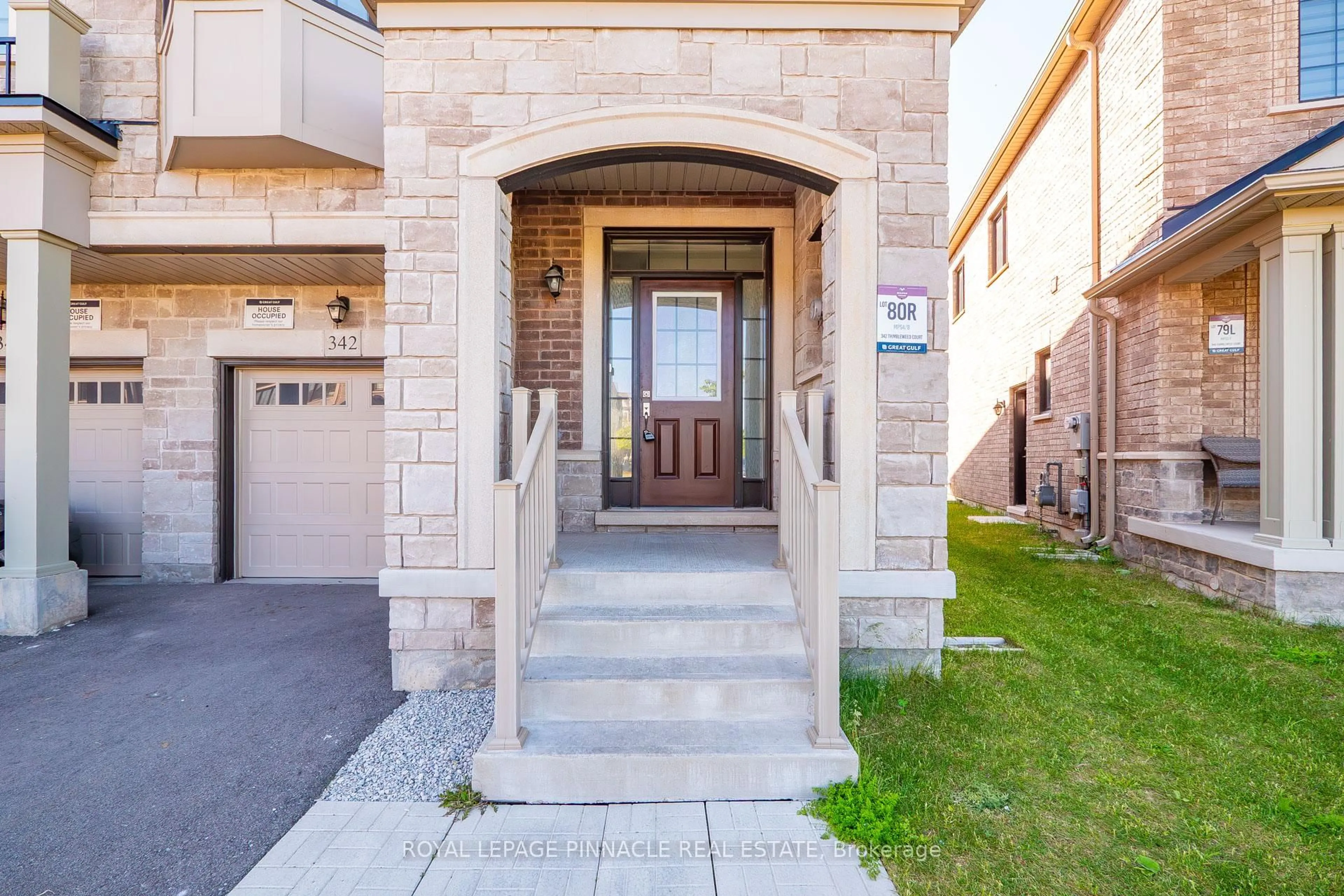 Indoor entryway for 342 Thimbleweed Crt, Milton Ontario L9E 1T2