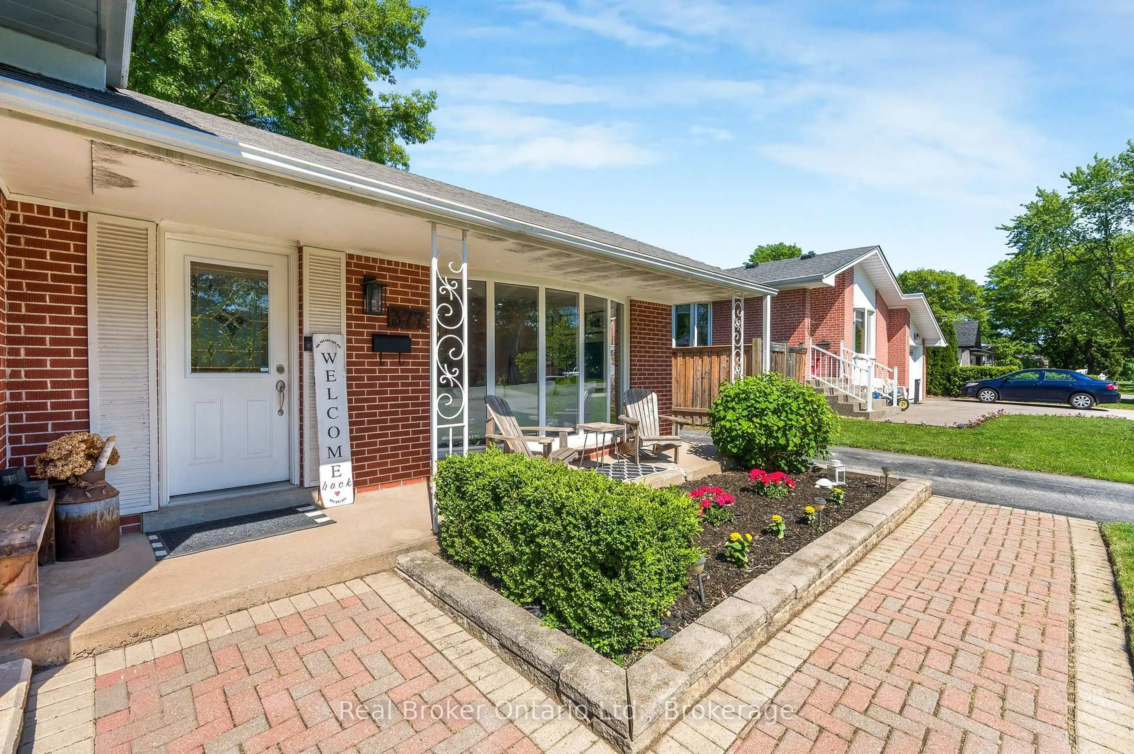Home with brick exterior material, street for 377 Duncombe Dr, Burlington Ontario L7L 4M2