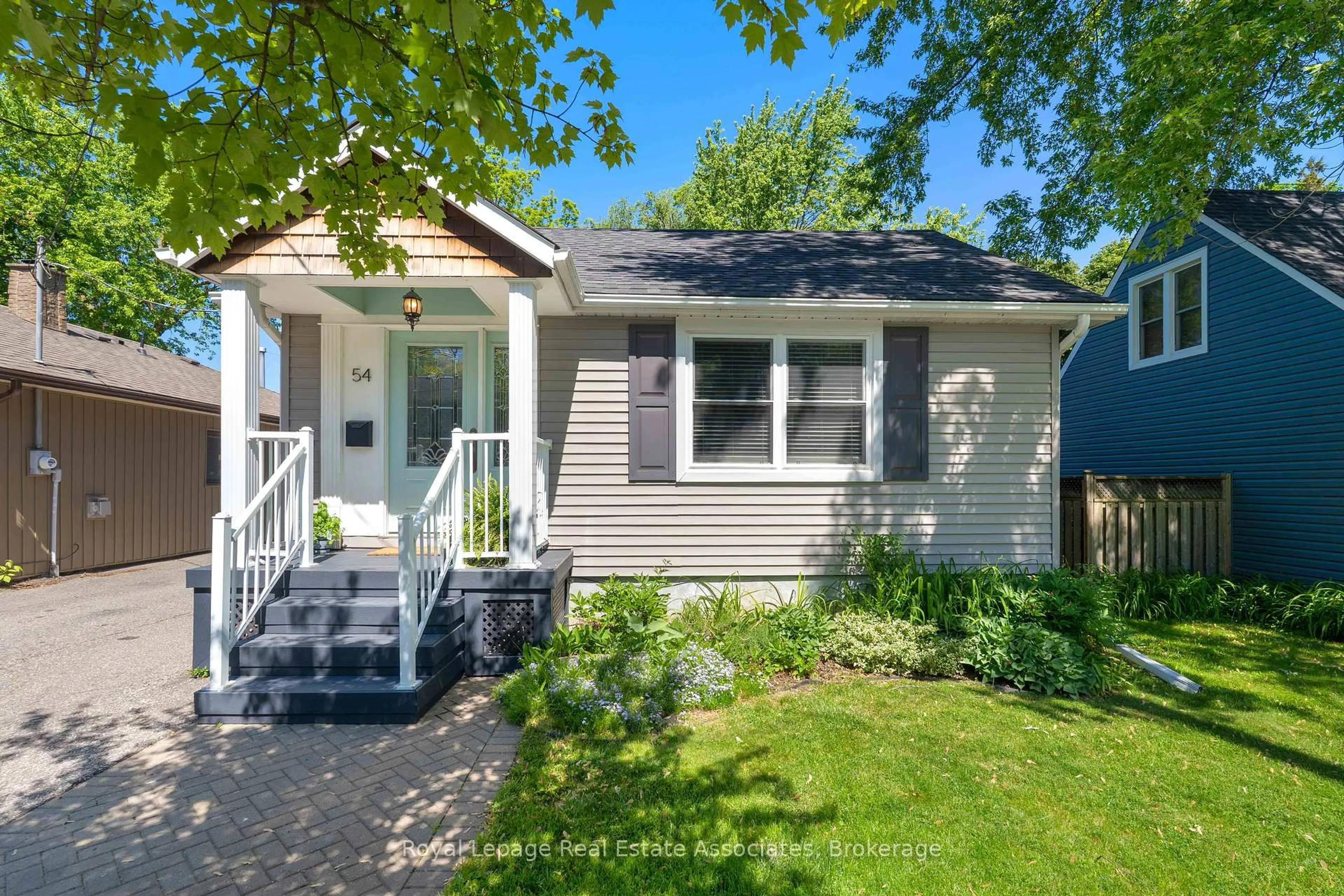 Home with vinyl exterior material, street for 54 Frederick St, Brampton Ontario L6Y 1G6