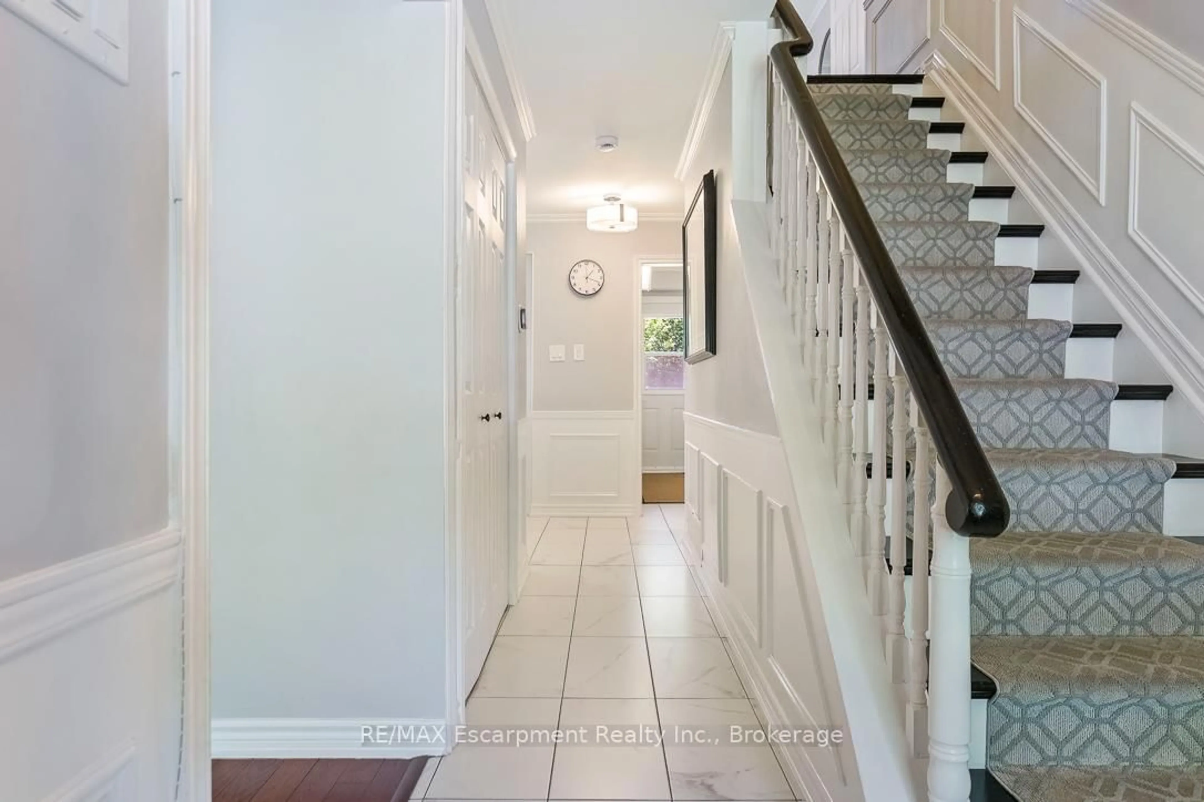 Unknown for 1328 Vancouver Cres, Burlington Ontario L7M 1W2