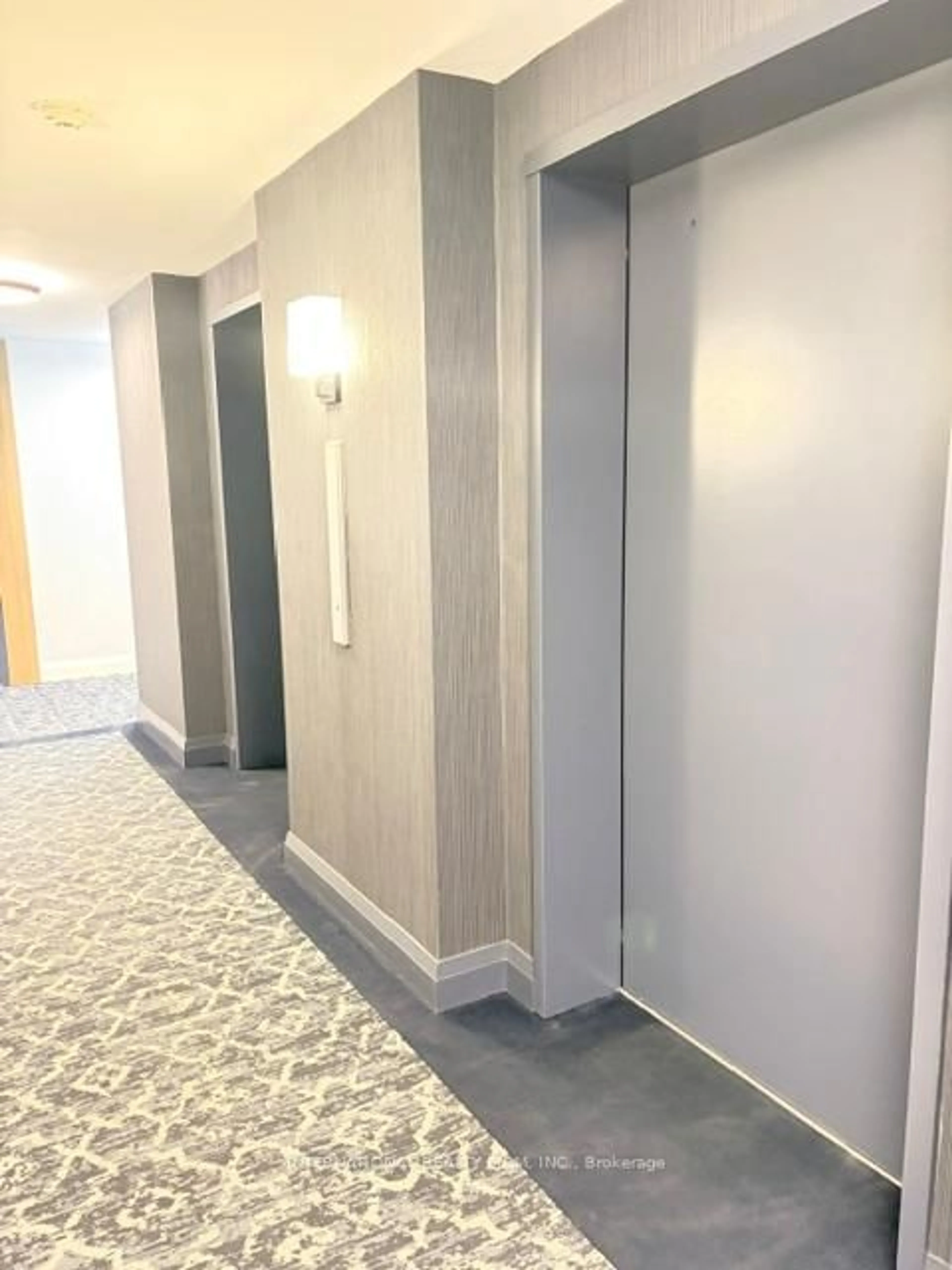 Indoor foyer for 600 Rexdale Blvd #Lph2, Toronto Ontario M9W 6T4