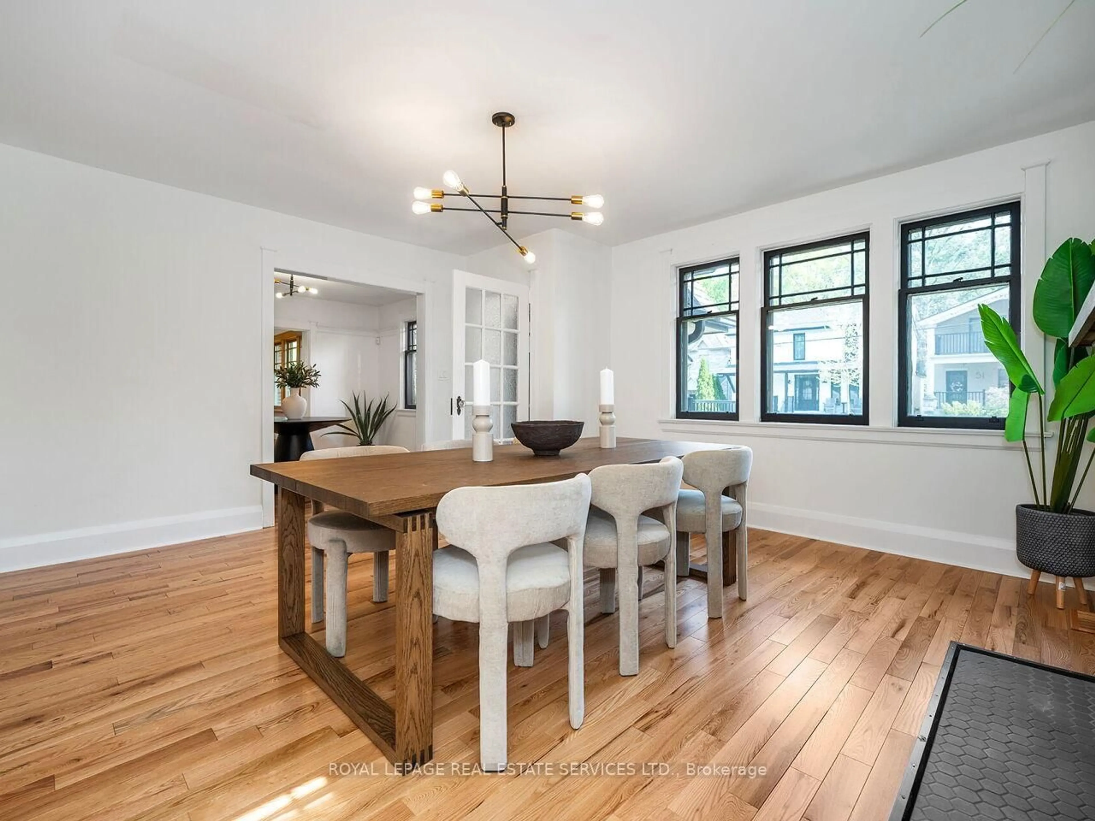 Dining room, wood/laminate floor for 54 Oakfield Dr, Toronto Ontario M8Y 1N8