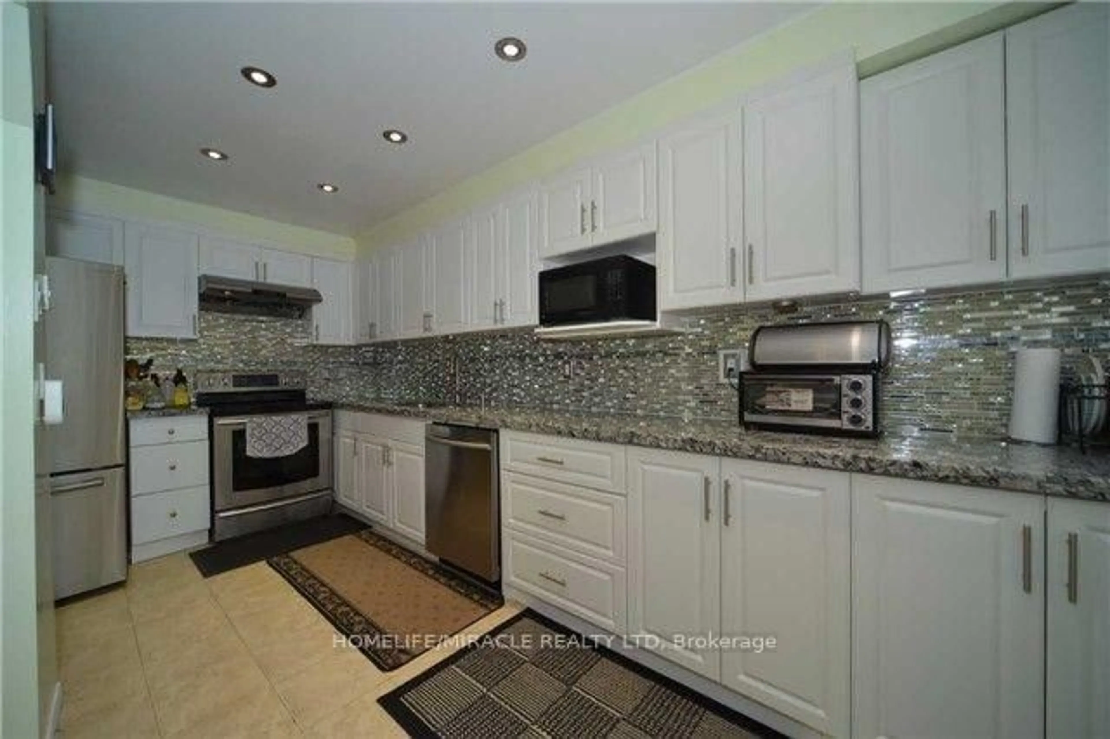 Standard kitchen, ceramic/tile floor for 6444 Finch Ave #194, Toronto Ontario M9V 1T4