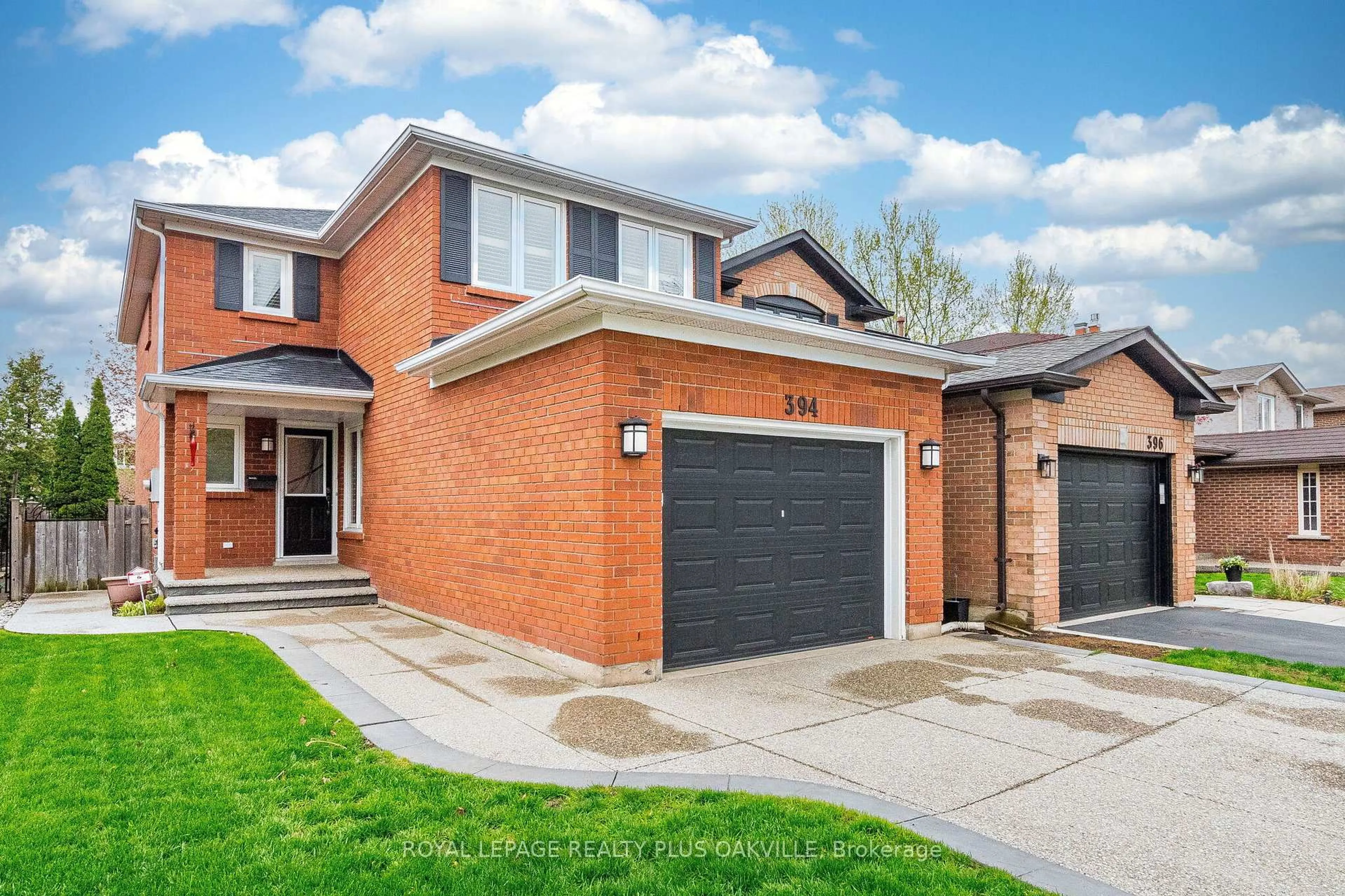 Home with brick exterior material, street for 394 Maidstone Cres, Oakville Ontario L6M 1A1