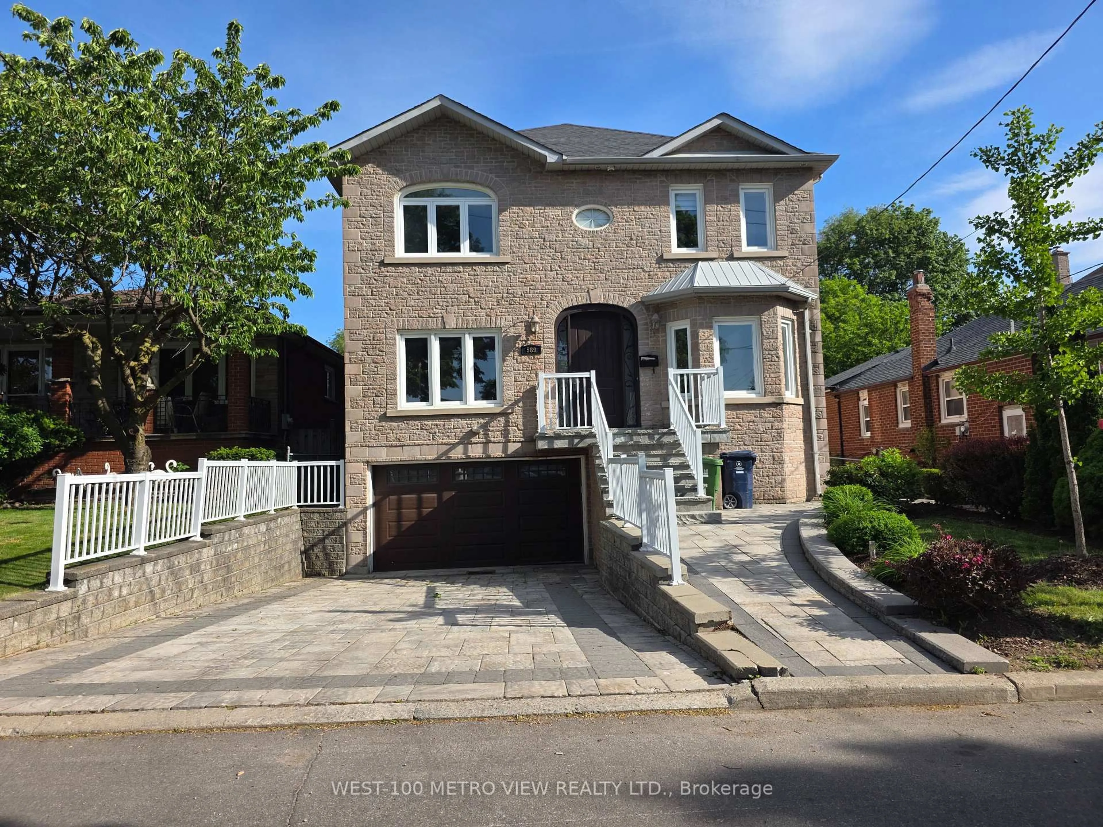 Home with brick exterior material, street for 589 Glen Park Ave, Toronto Ontario M6B 2G4