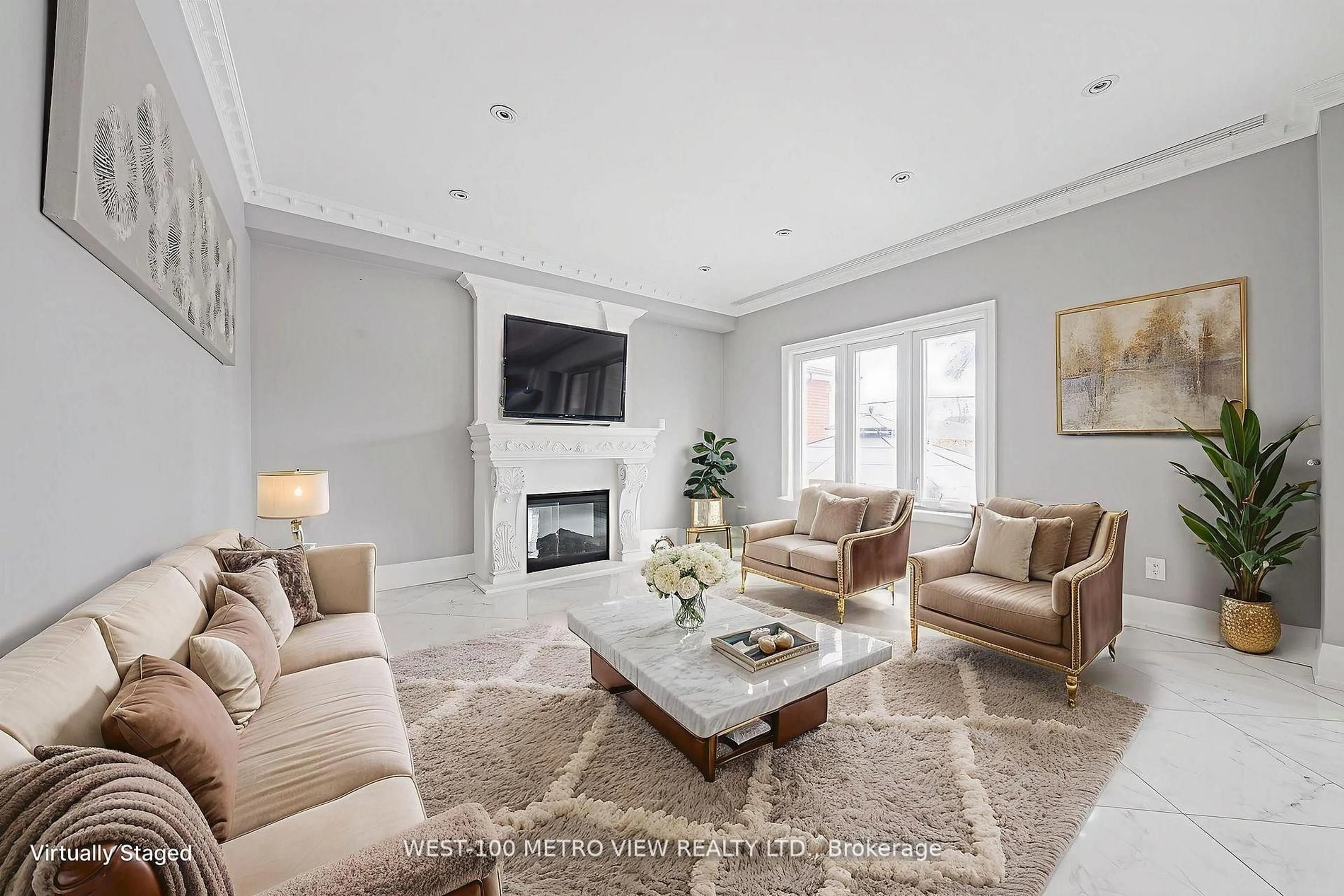 Living room with furniture, unknown for 589 Glen Park Ave, Toronto Ontario M6B 2G4