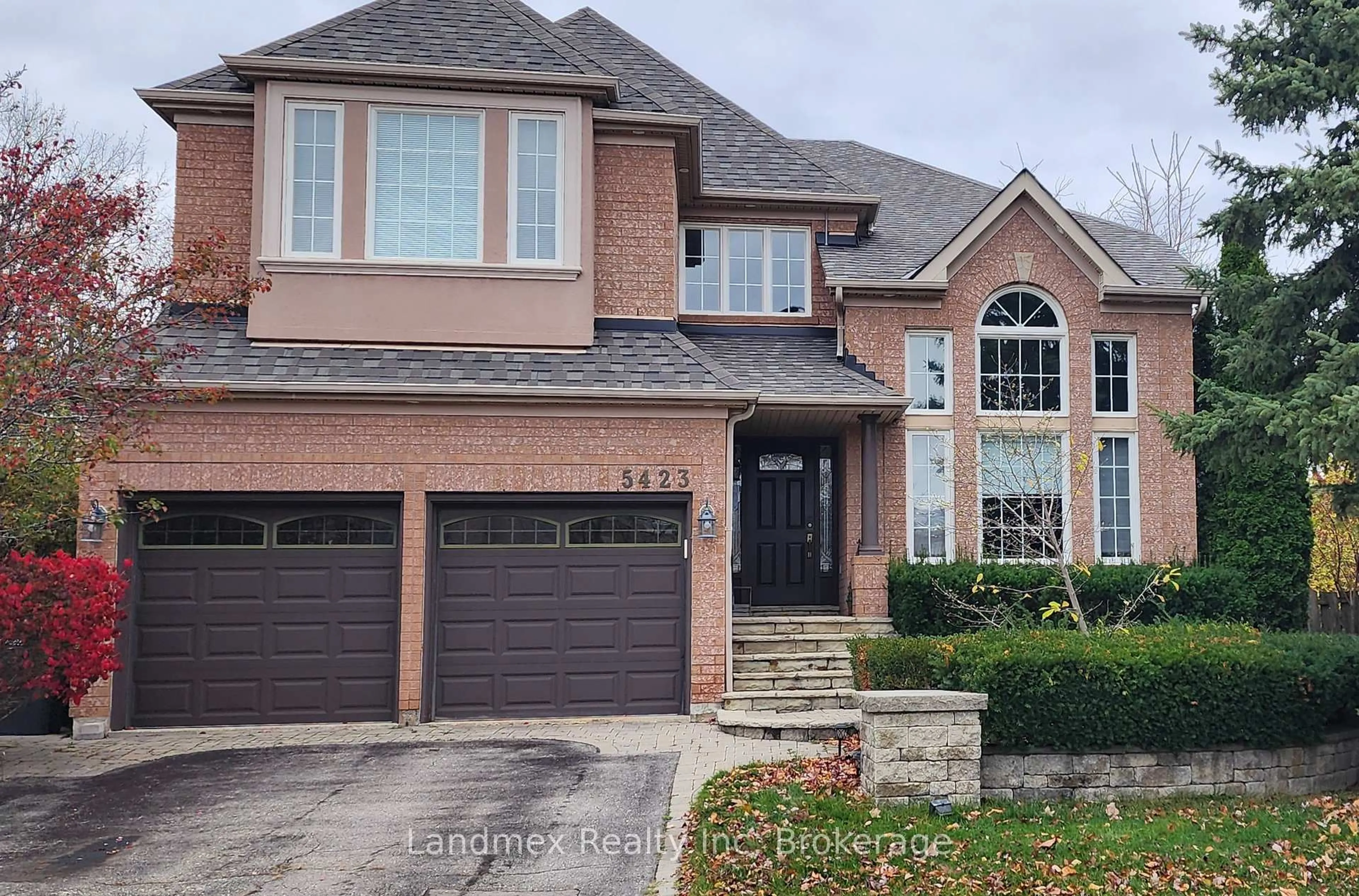 Home with brick exterior material, street for 5423 Planter's Wood Crt, Mississauga Ontario L5M 5V6