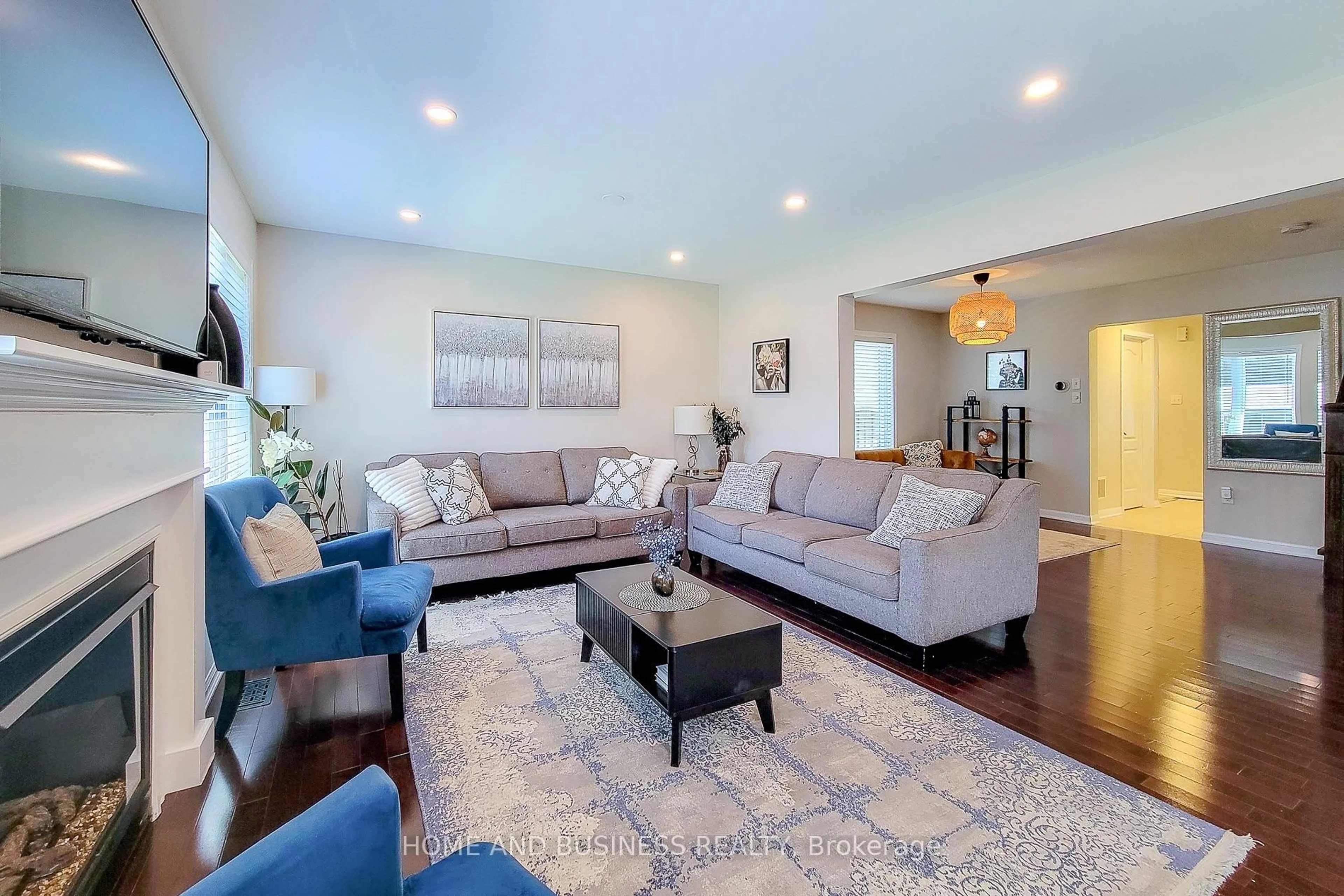 Living room with furniture, unknown for 398 Schreyer Cres, Milton Ontario L9T 7T1