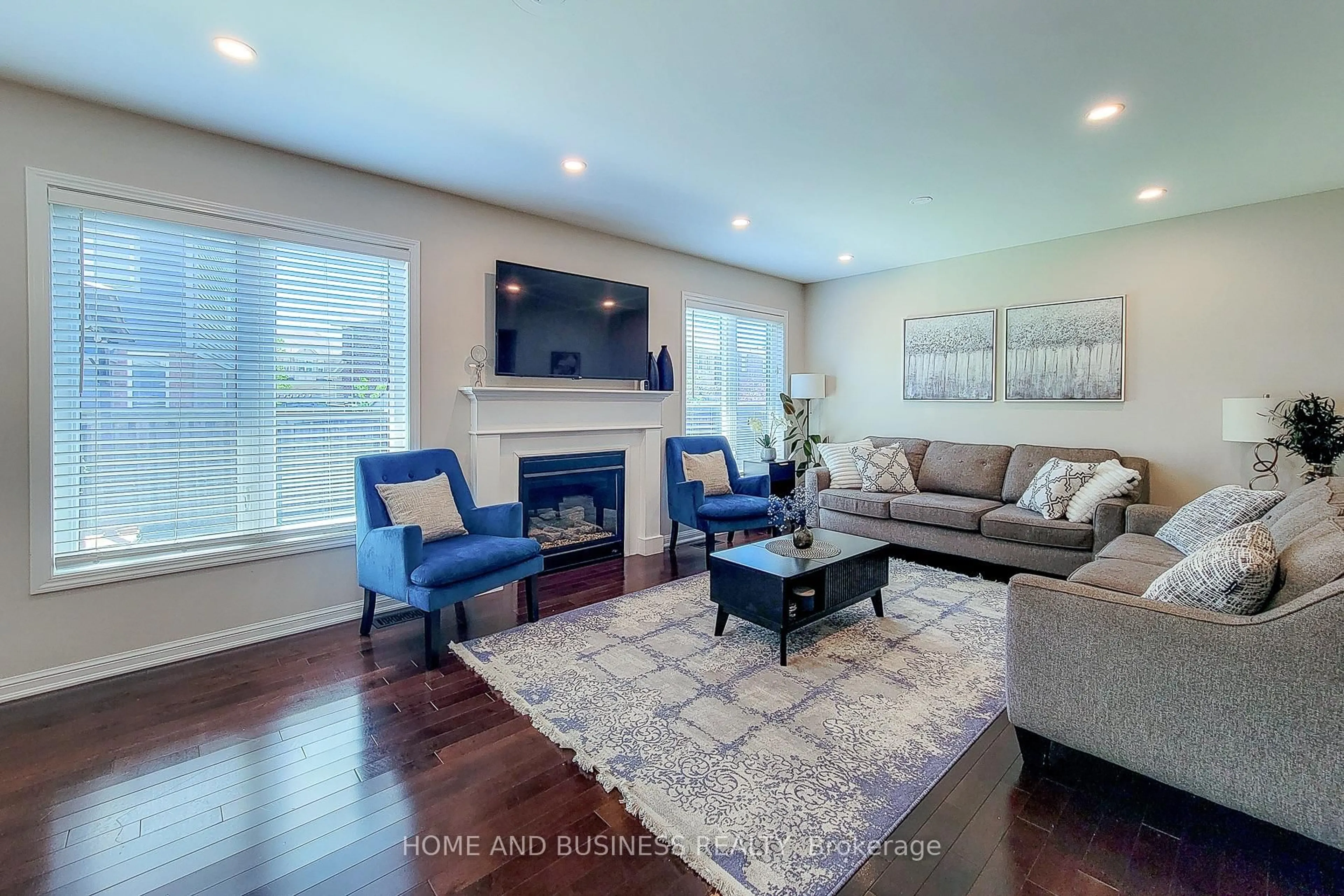Living room with furniture, unknown for 398 Schreyer Cres, Milton Ontario L9T 7T1