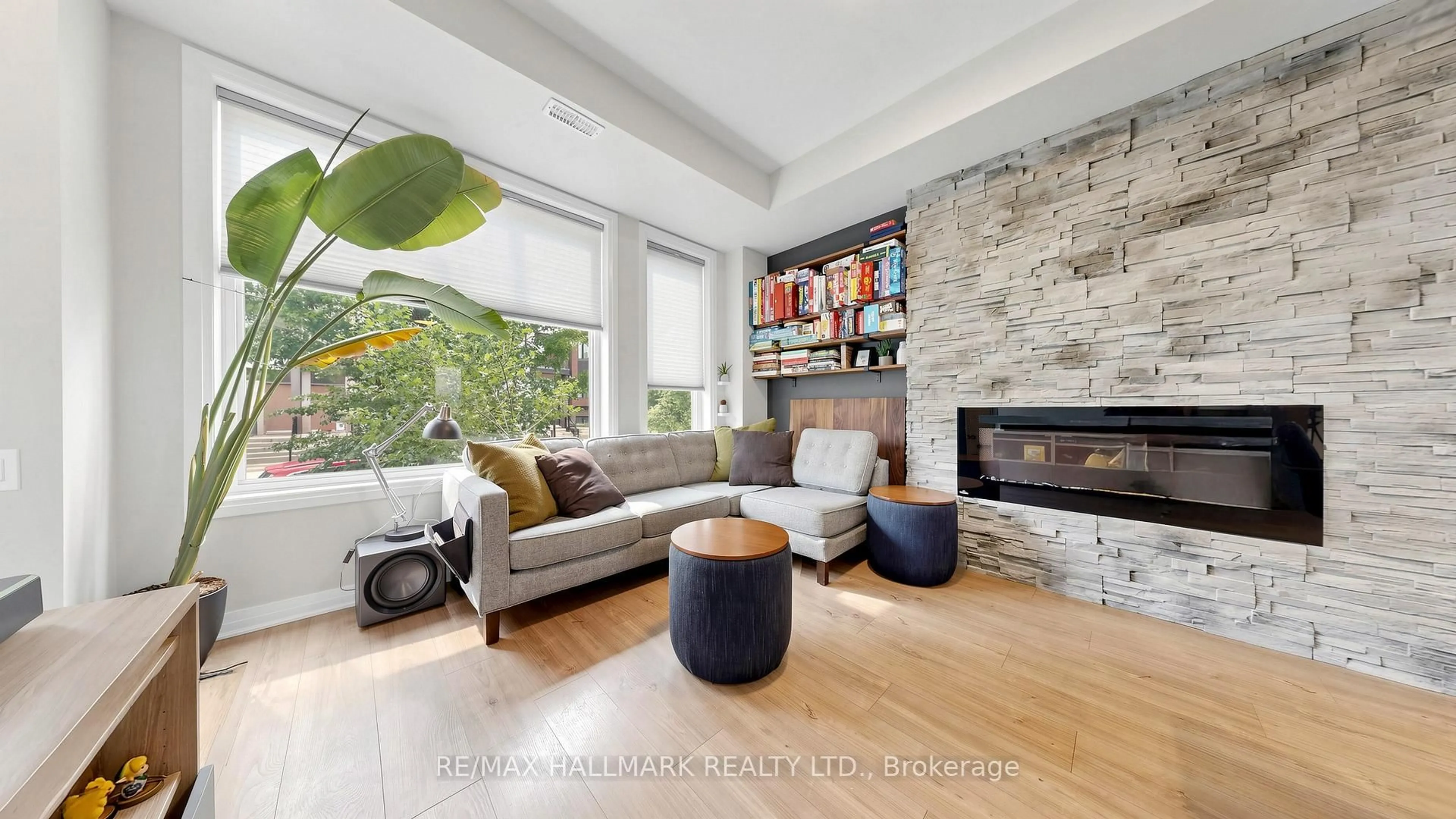 Living room with furniture, unknown for 26 Caroline Carpenter Grve, Toronto Ontario M3K 0B1