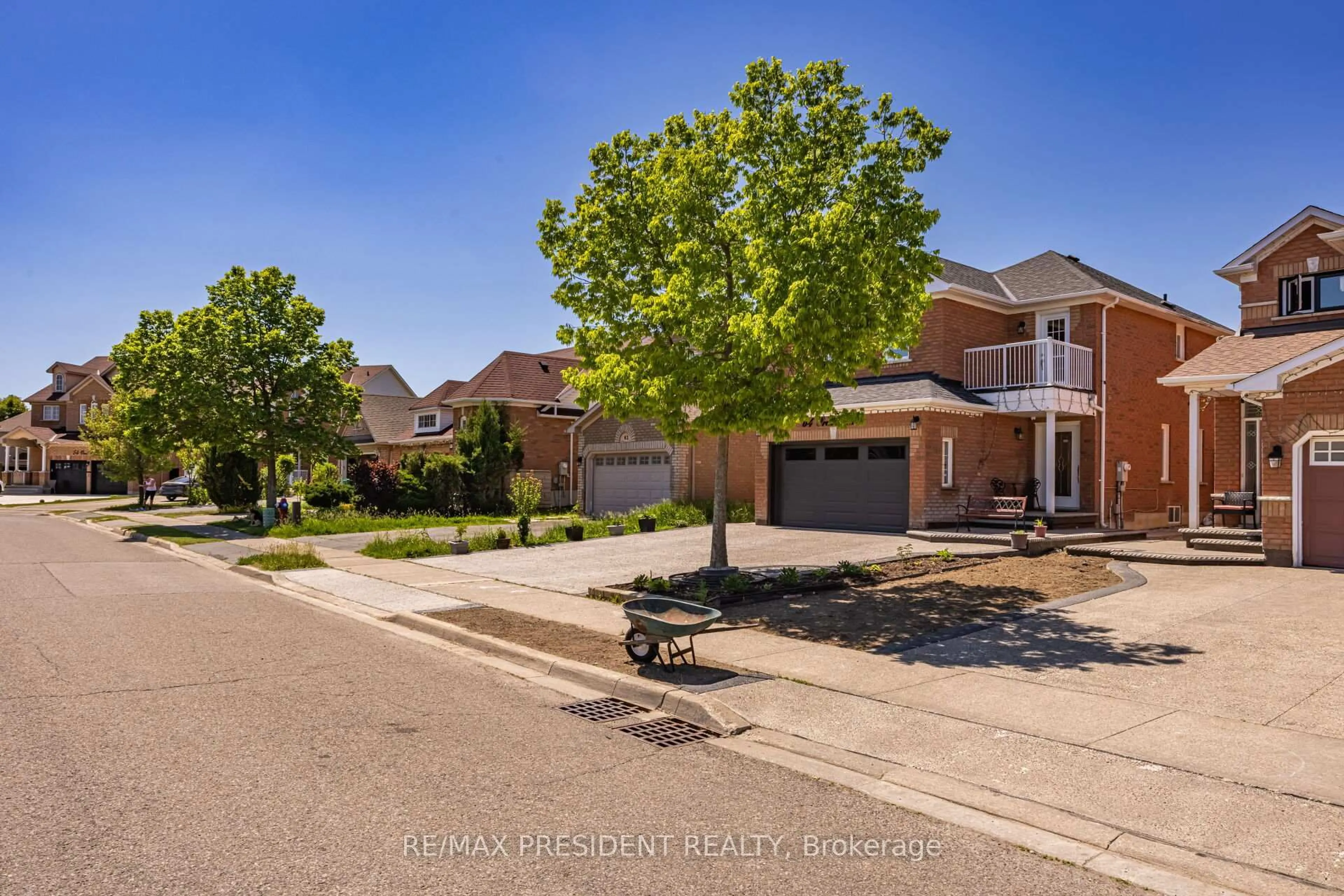 A pic from outside/outdoor area/front of a property/back of a property/a pic from drone, street for 64 Orchid Dr, Brampton Ontario L7A 2C8