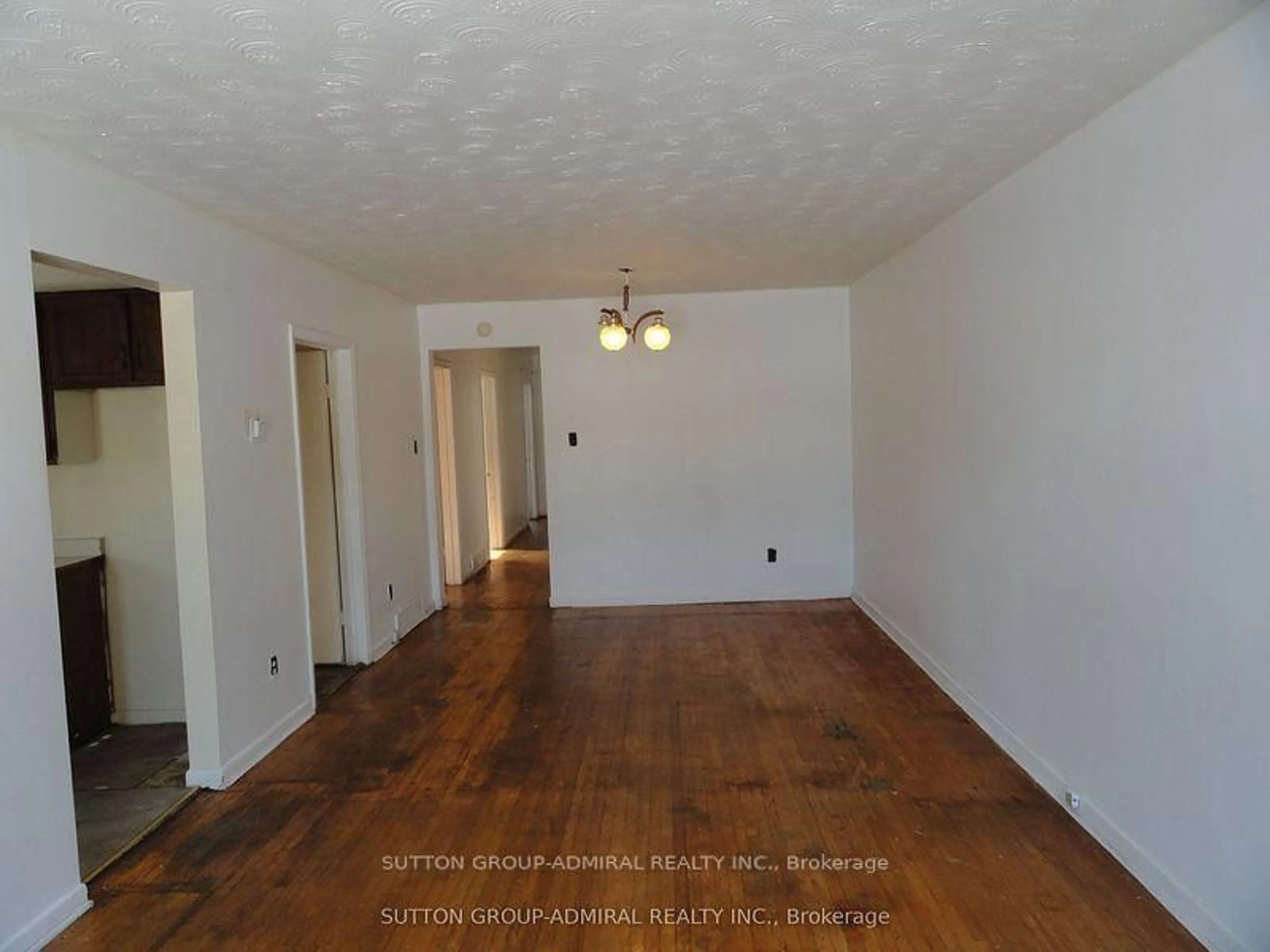 A pic of a room for 205 St Lucie Dr, Toronto Ontario M9M 1T4
