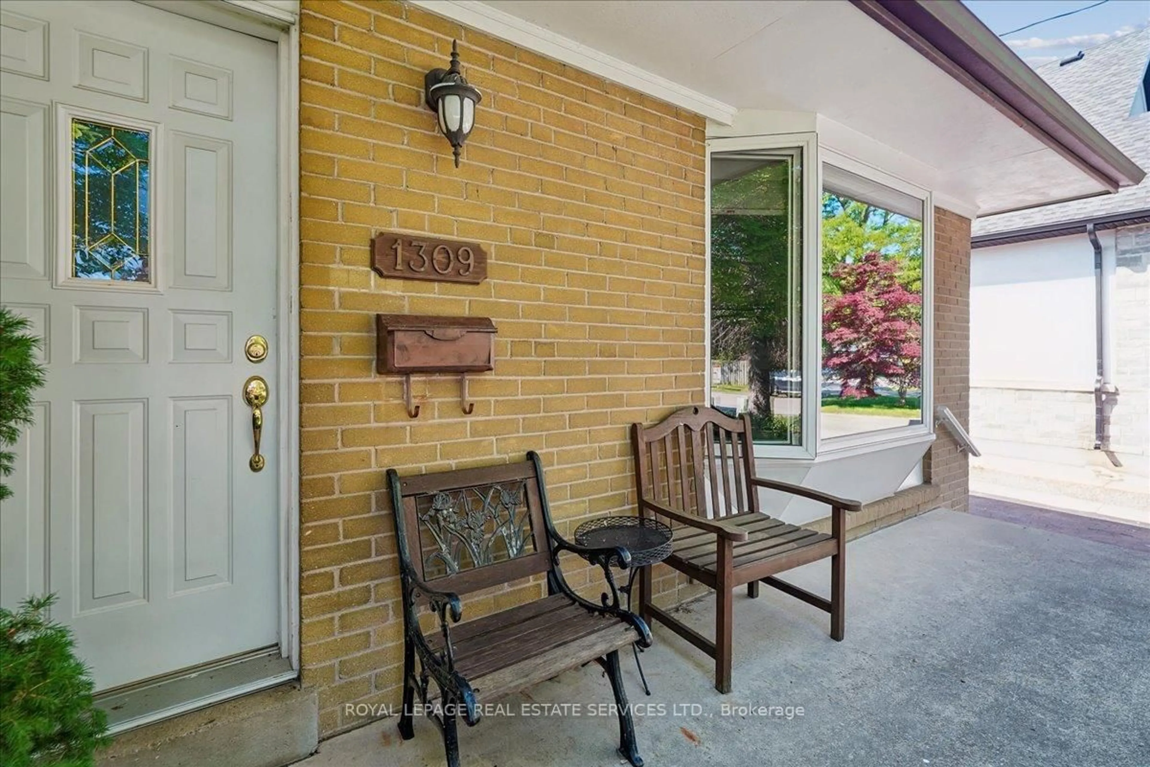 Unknown for 1309 Warwick Ave, Oakville Ontario L6L 2V8