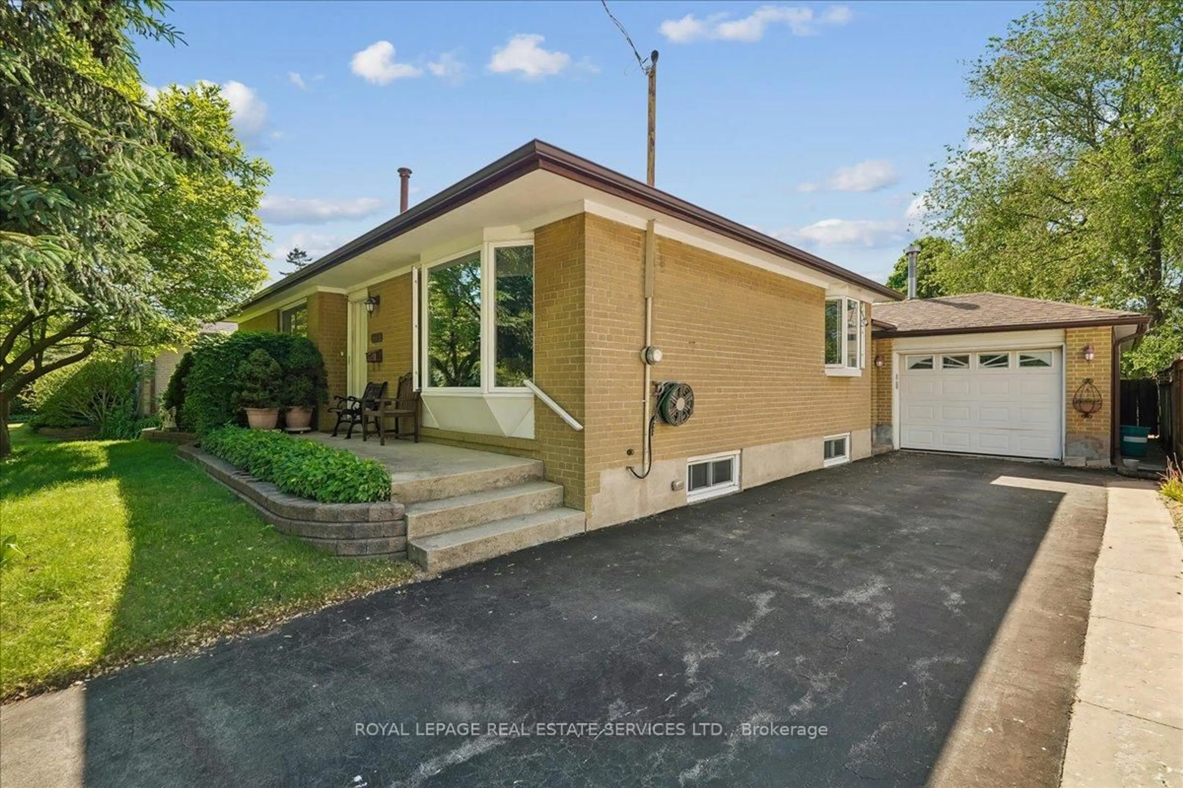 Unknown for 1309 Warwick Ave, Oakville Ontario L6L 2V8