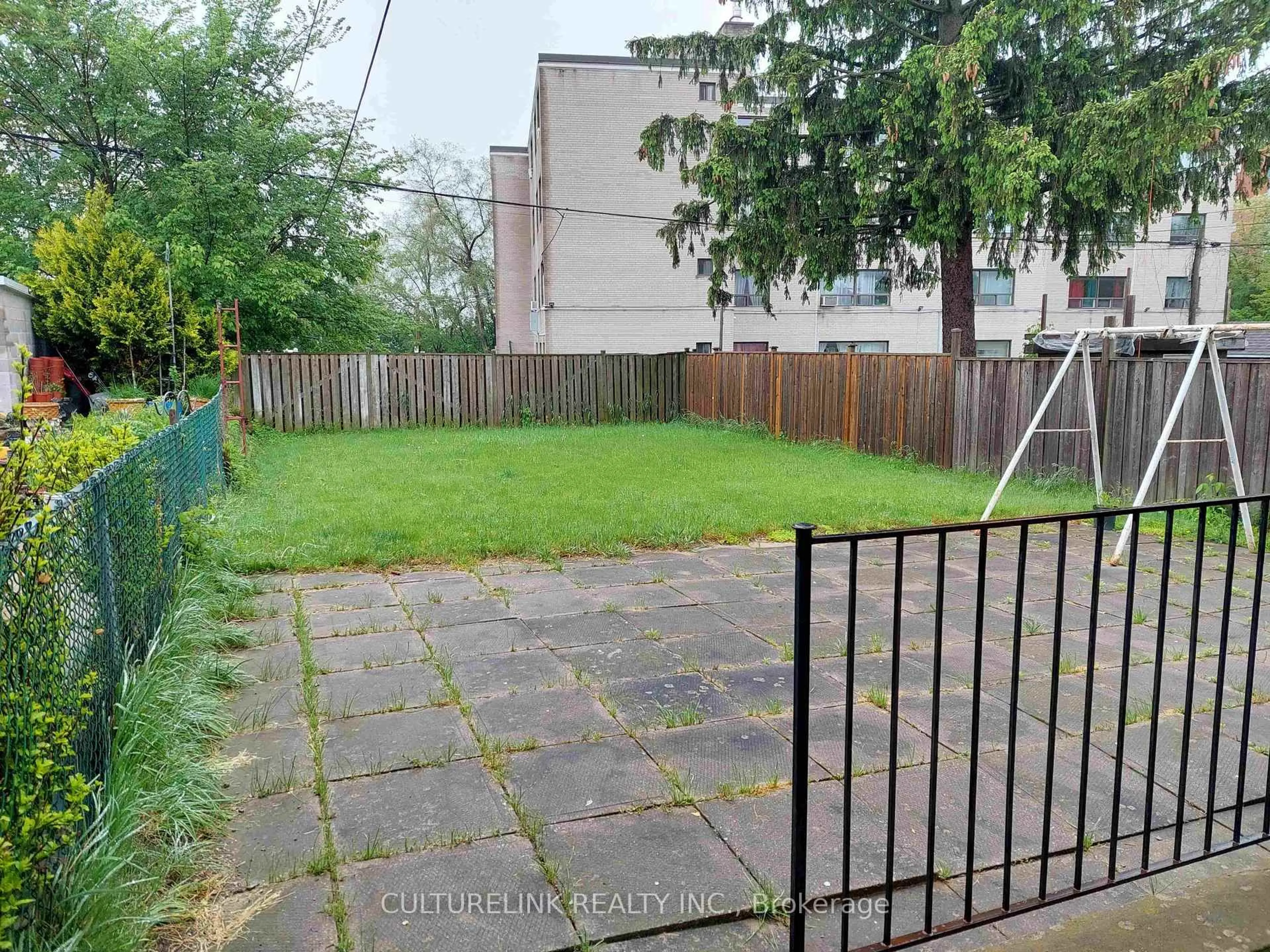 Patio, street for 29 Goldwin Ave, Toronto Ontario M6M 2C3