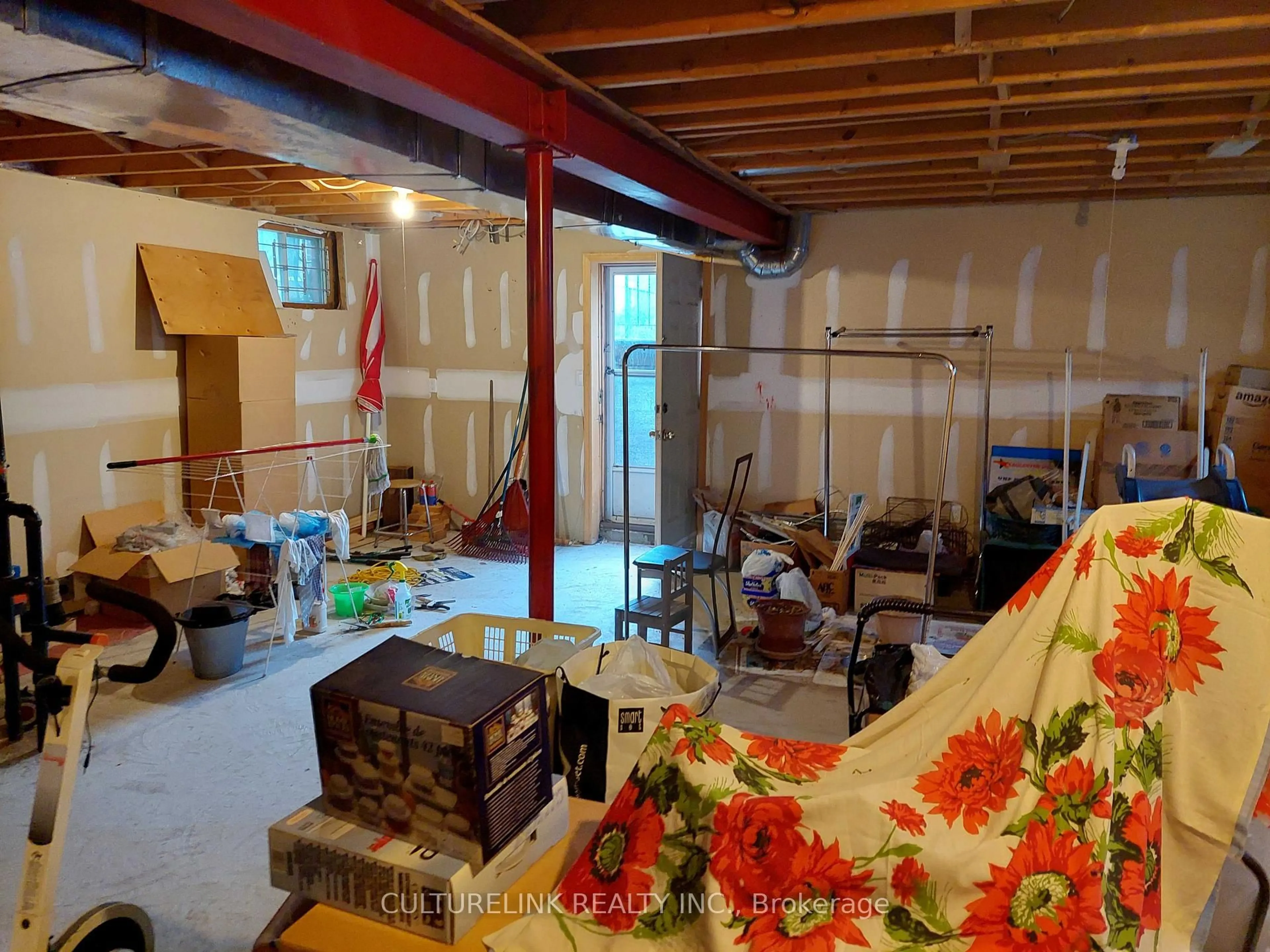 A pic of a room for 29 Goldwin Ave, Toronto Ontario M6M 2C3