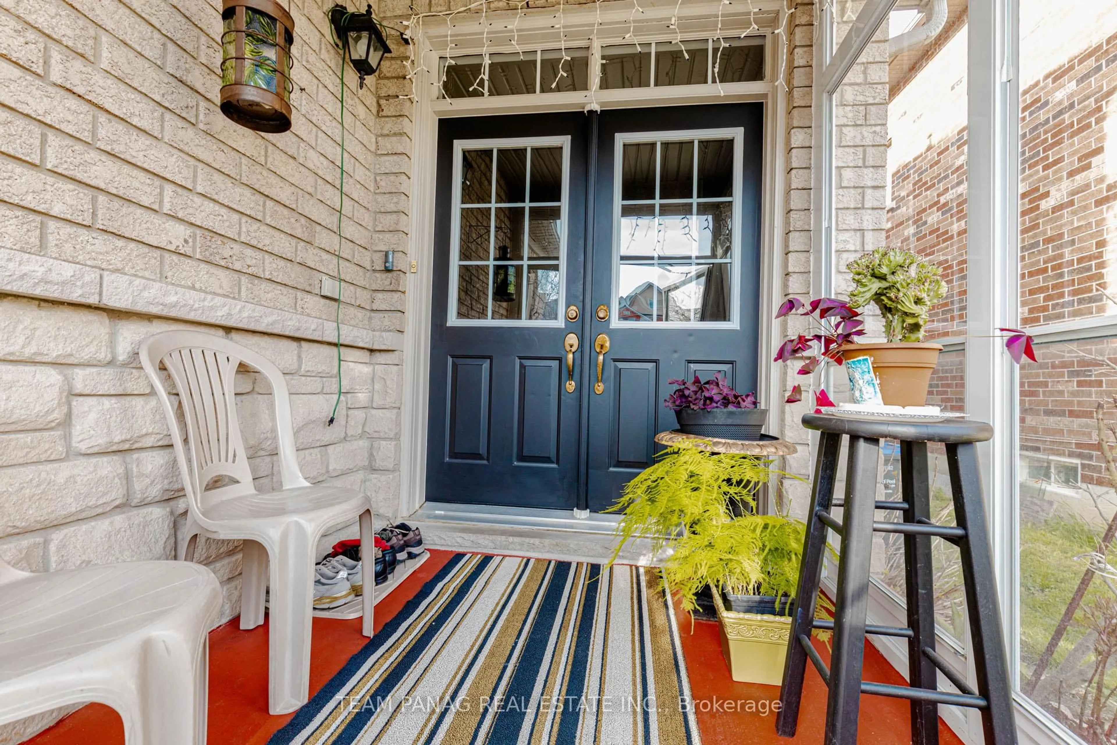 Indoor entryway for 7 Cherryplum Way, Brampton Ontario L6S 6J8